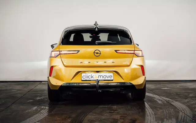 Opel Astra view 5