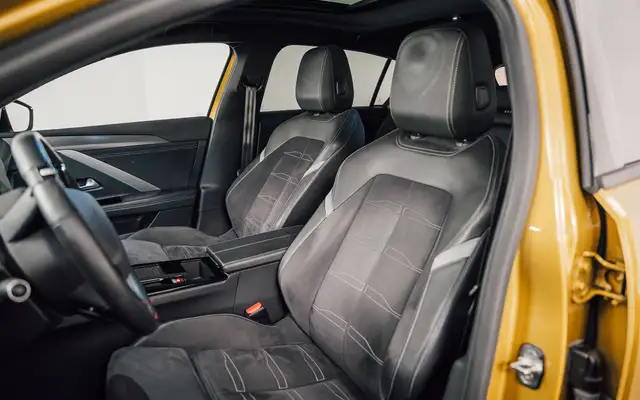 Opel Astra view 11