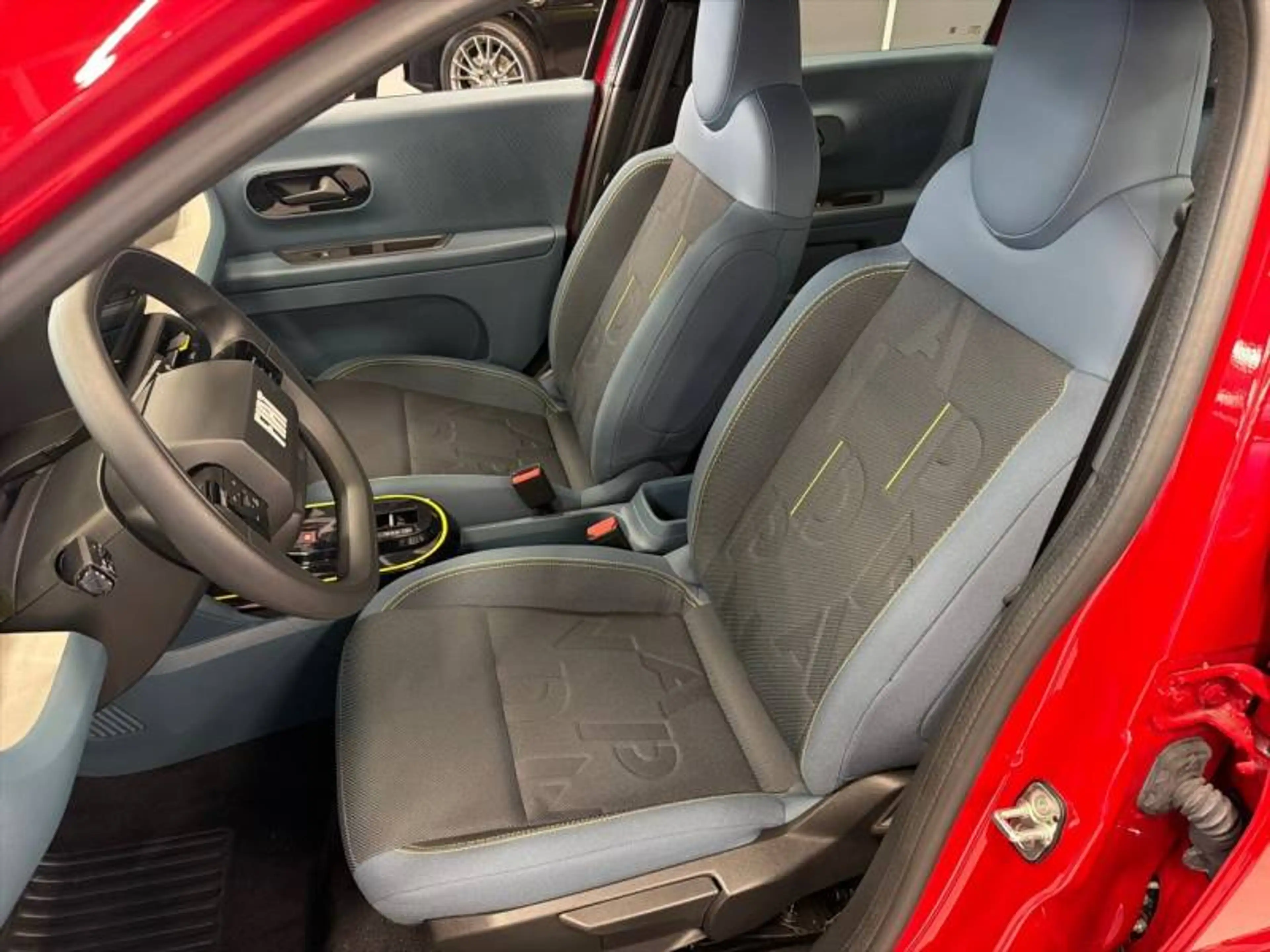Fiat Grande Panda GRANDE 1 BEV 44 kWh (RED) — photo 9