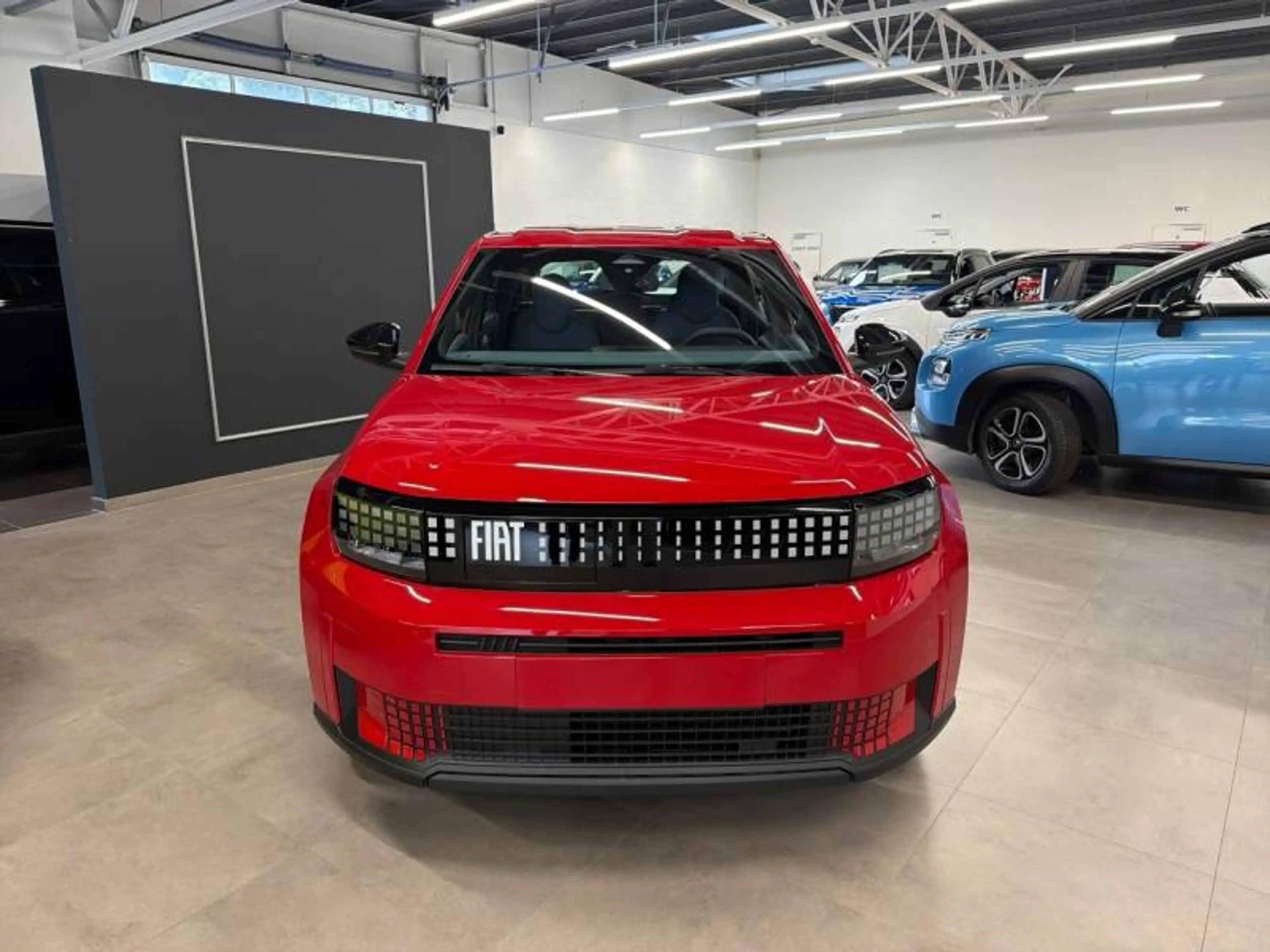 Fiat Grande Panda GRANDE 1 BEV 44 kWh (RED) — photo 2