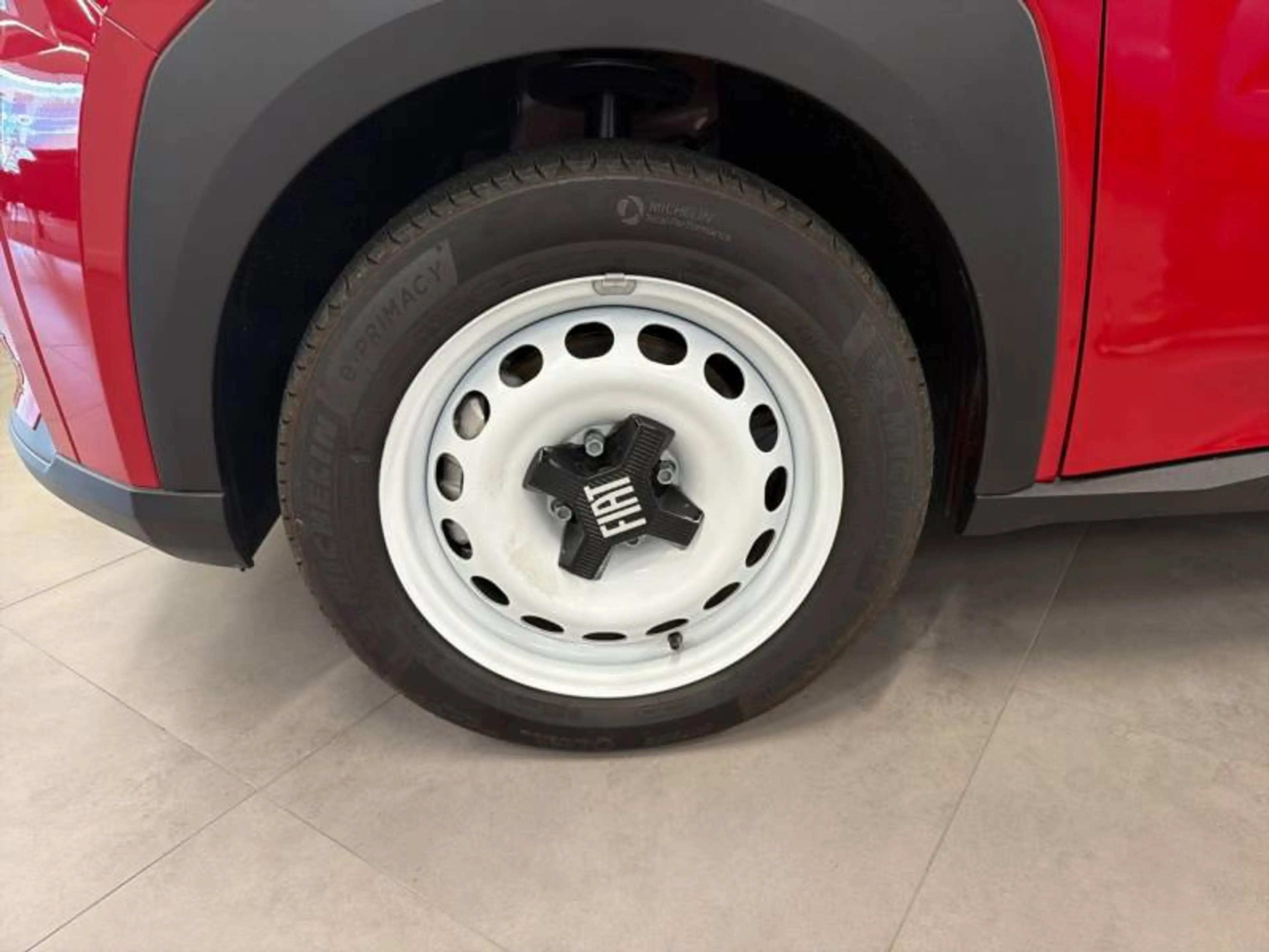 Fiat Grande Panda GRANDE 1 BEV 44 kWh (RED) — photo 11