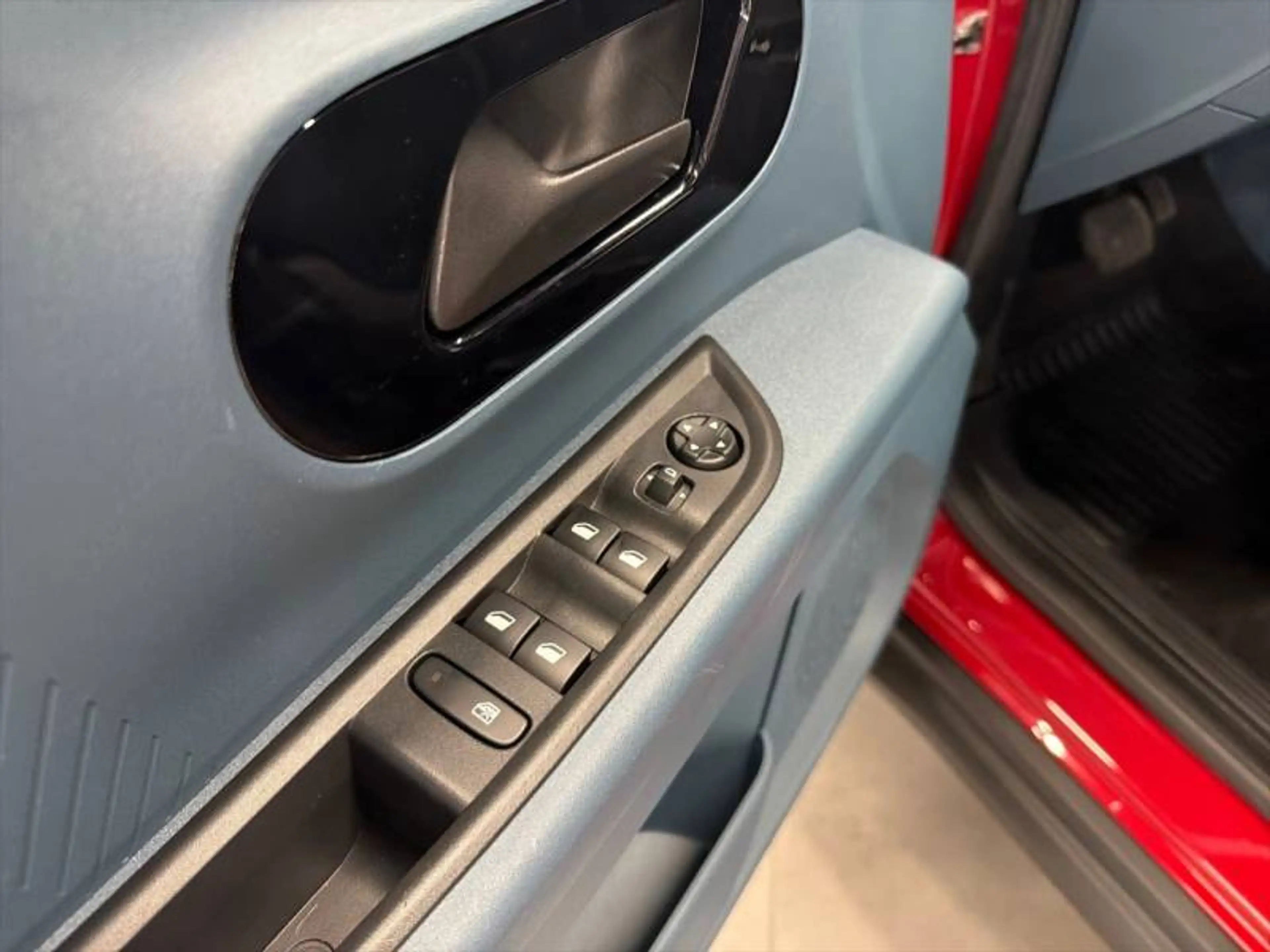 Fiat Grande Panda GRANDE 1 BEV 44 kWh (RED) — photo 12