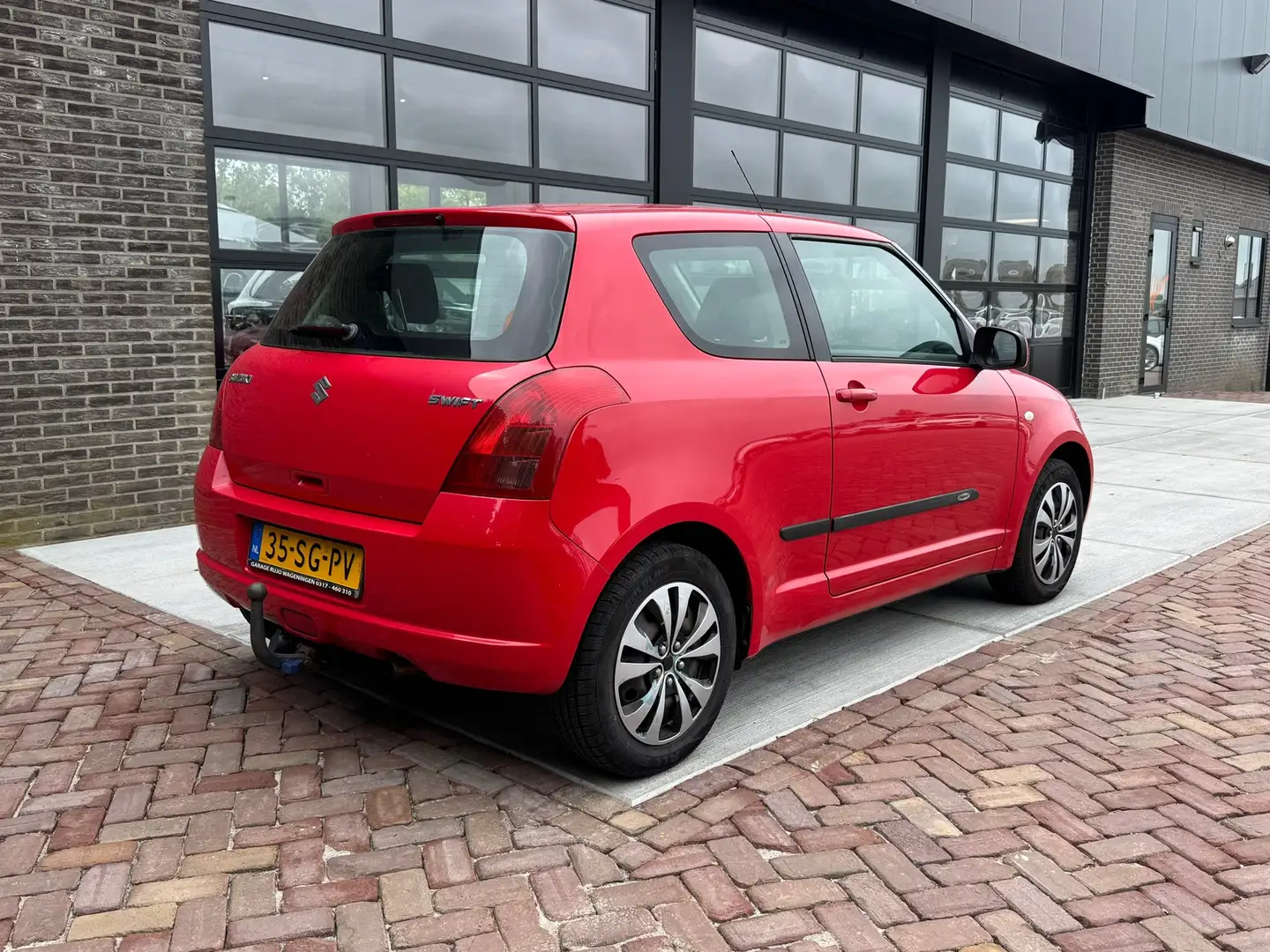 Suzuki Swift 1.3 GLS Inruil Koopje! Rood - 2