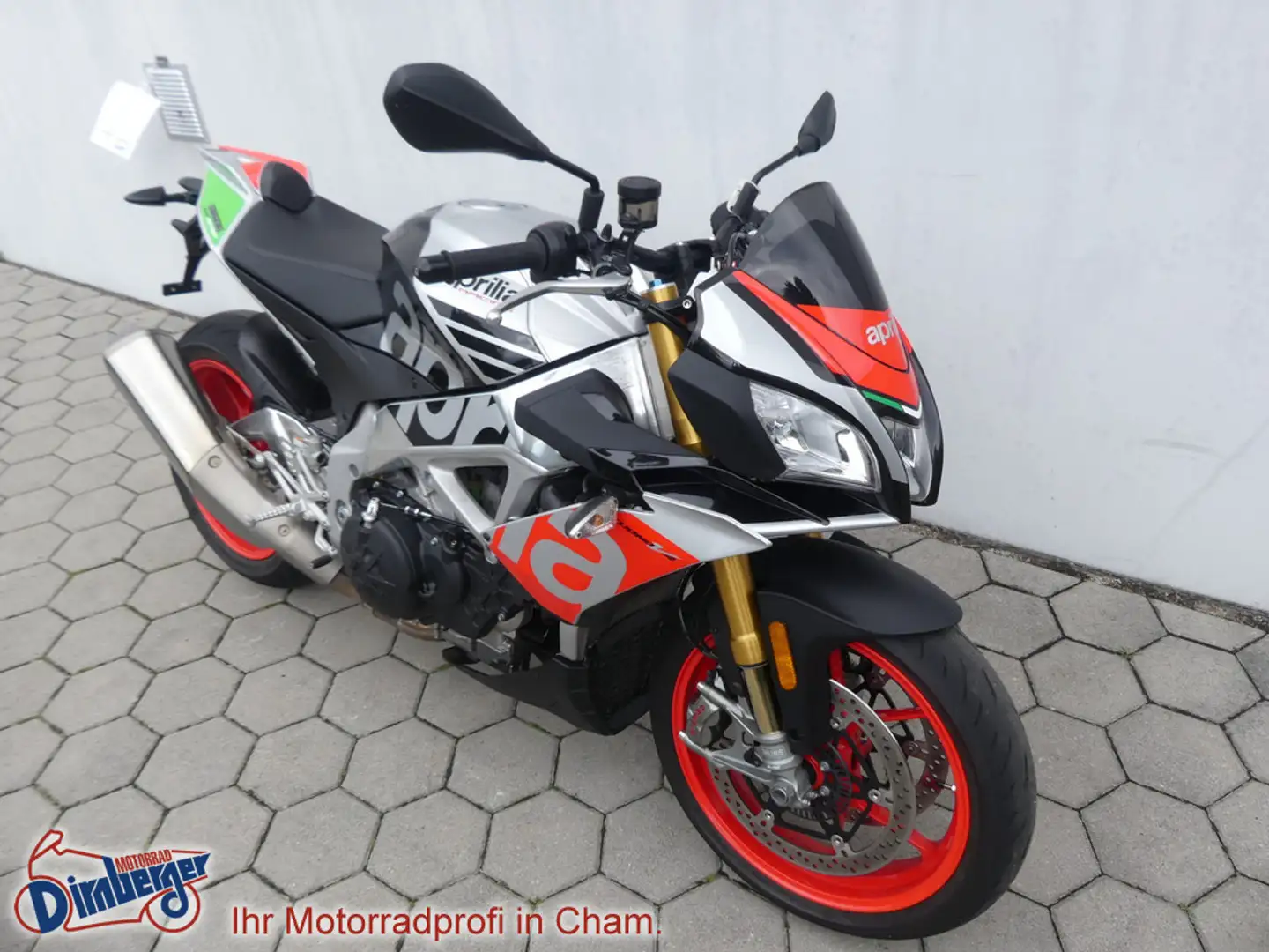Aprilia Tuono V4 1100 Factory, 1.Hand, alles TOP Plateado - 2