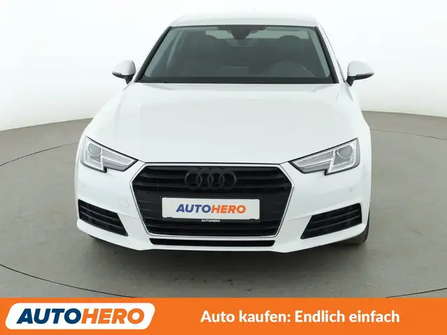 Audi A4 view 9