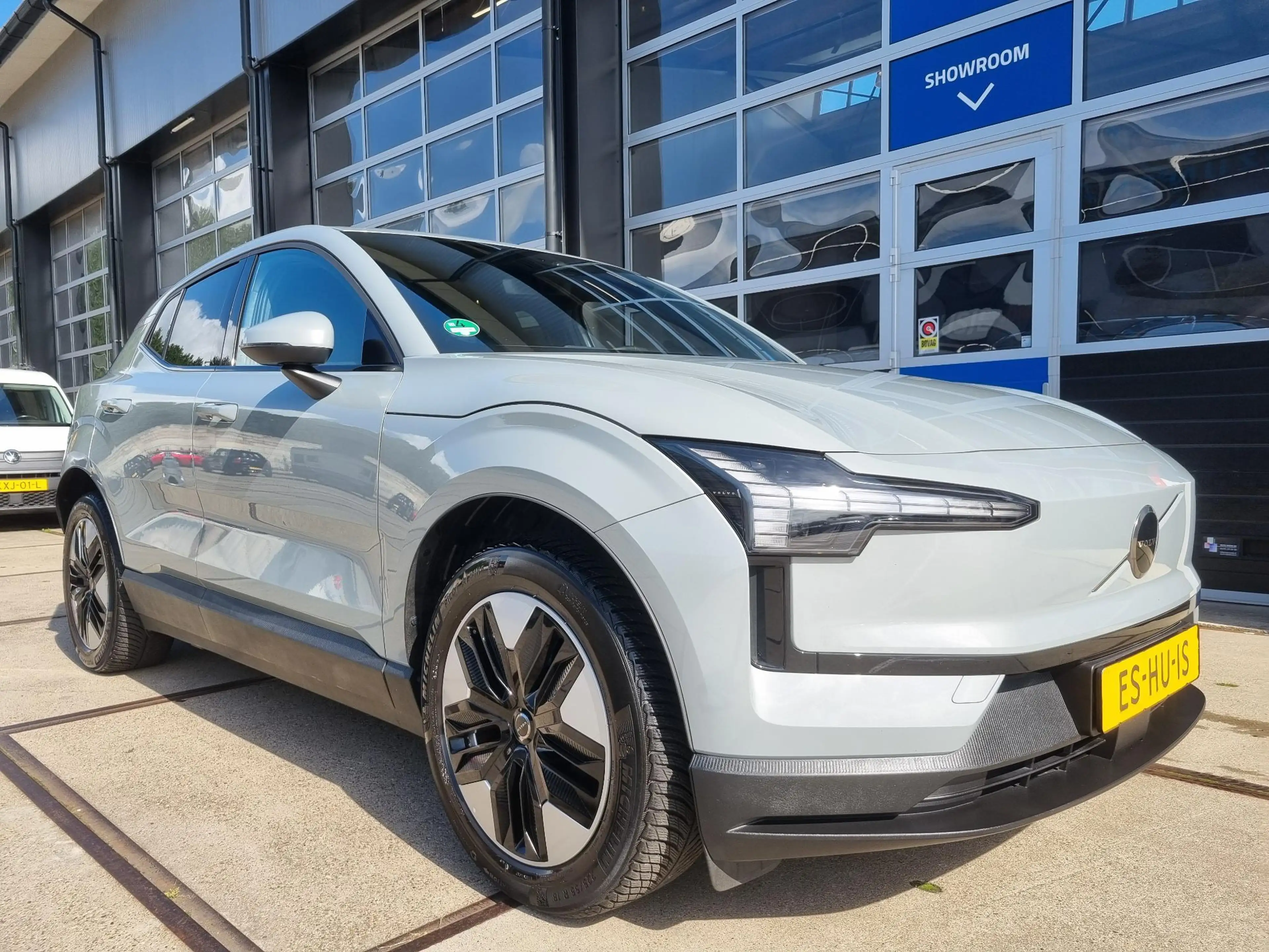 Volvo EX30 Single Motor Extended Range Core 69 kWh GOOGLE MAP — photo 21