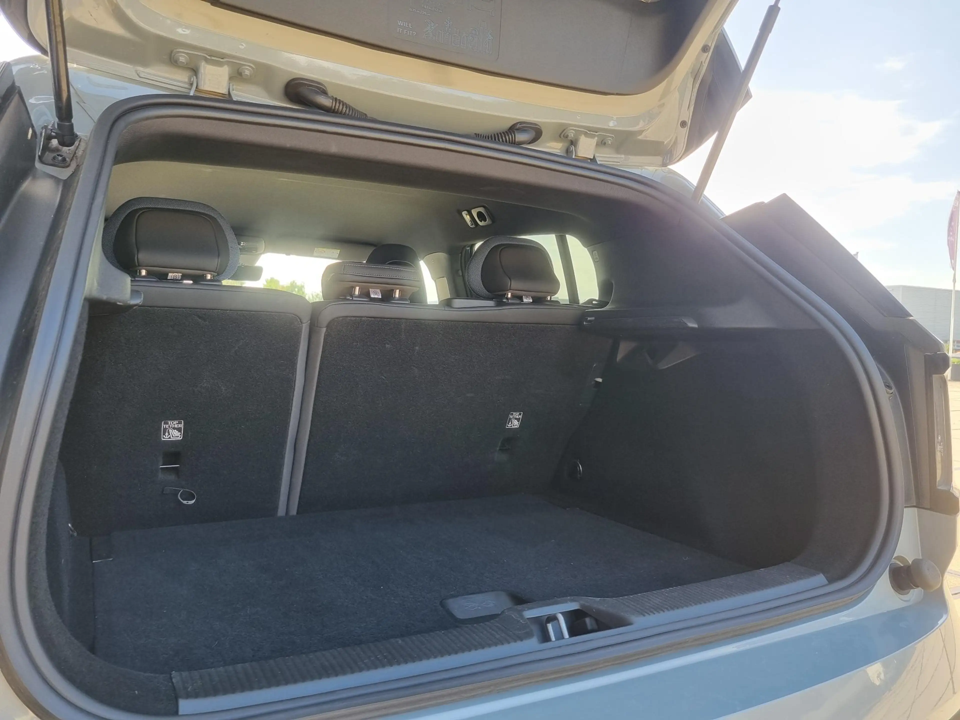 Volvo EX30 Single Motor Extended Range Core 69 kWh GOOGLE MAP — photo 18