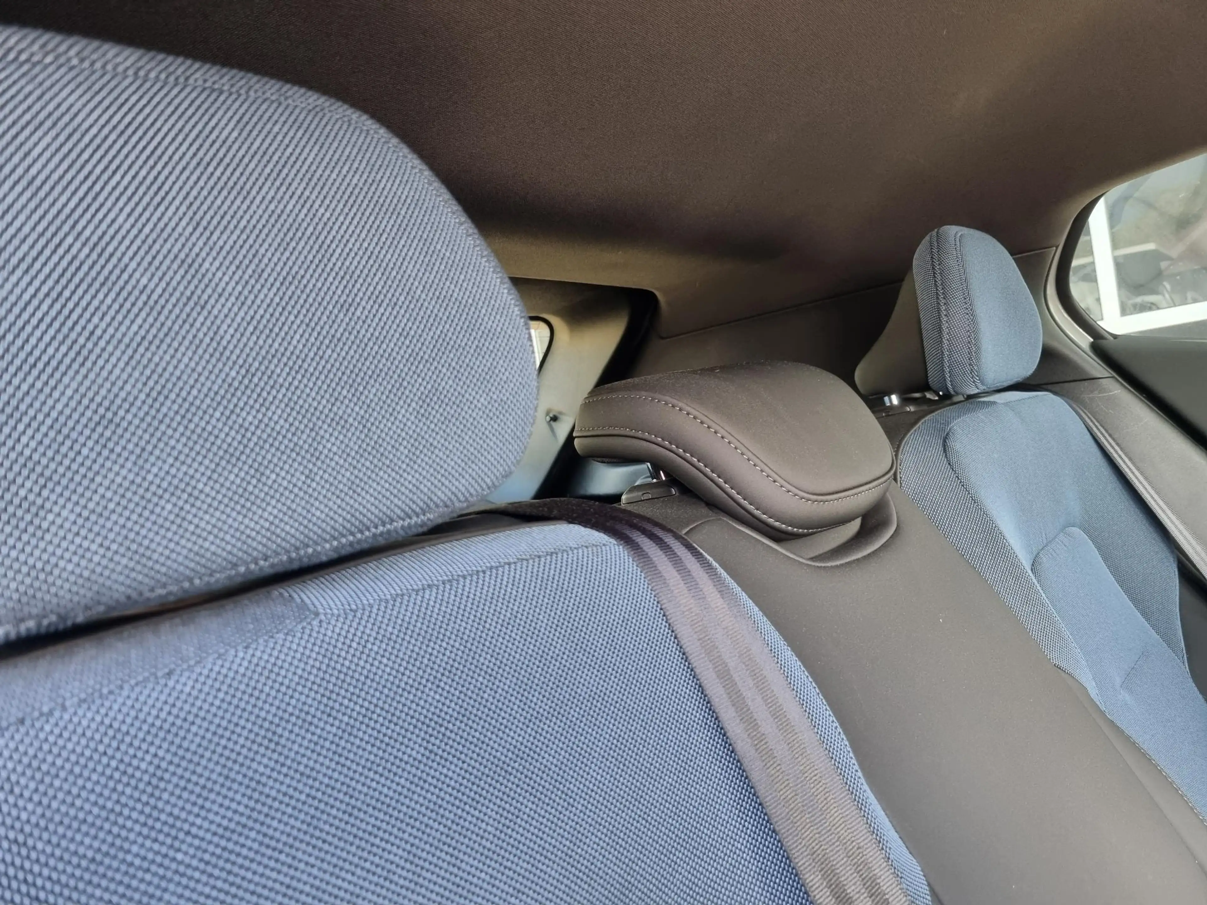Volvo EX30 Single Motor Extended Range Core 69 kWh GOOGLE MAP — photo 14