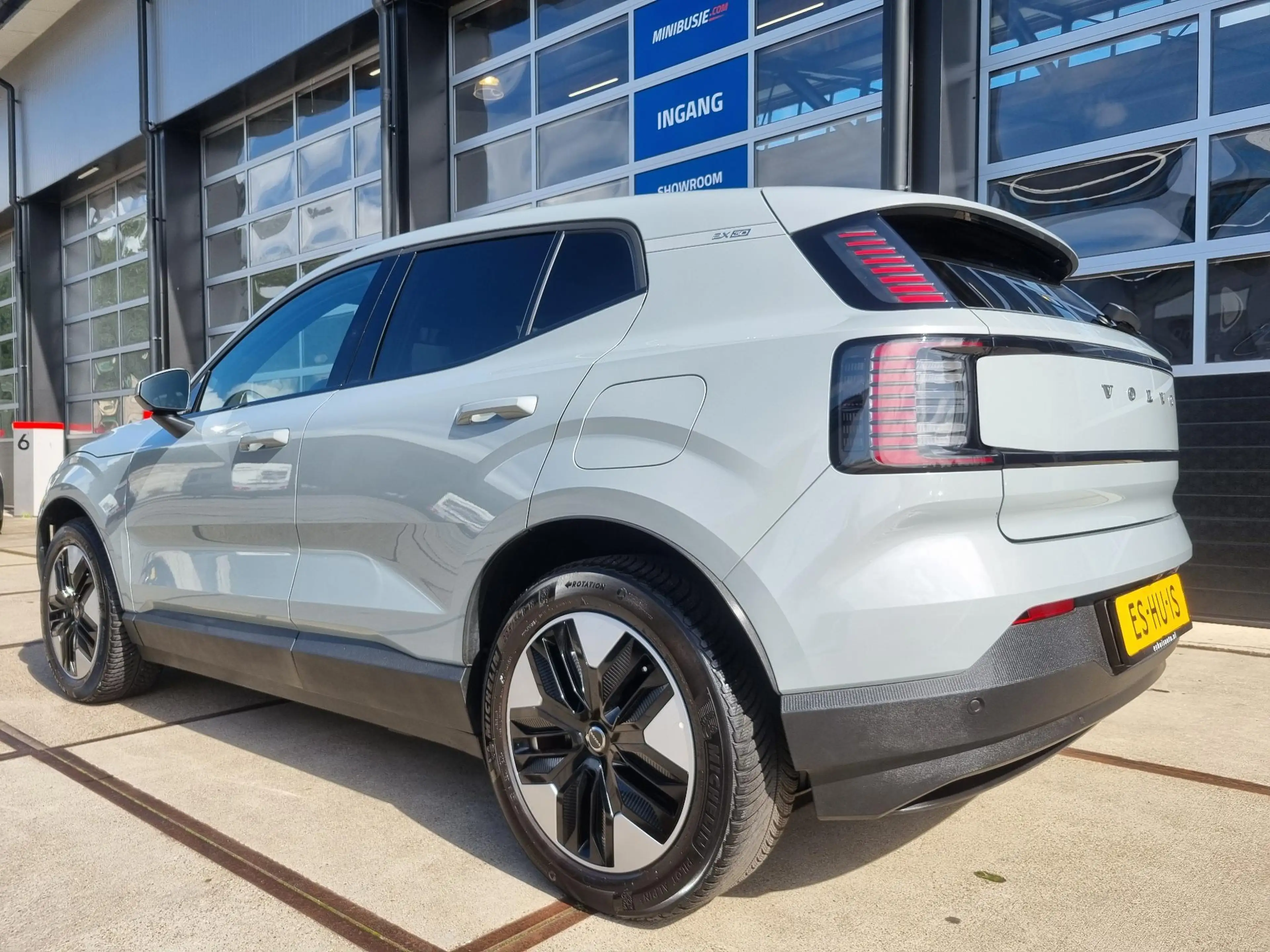 Volvo EX30 Single Motor Extended Range Core 69 kWh GOOGLE MAP — photo 20
