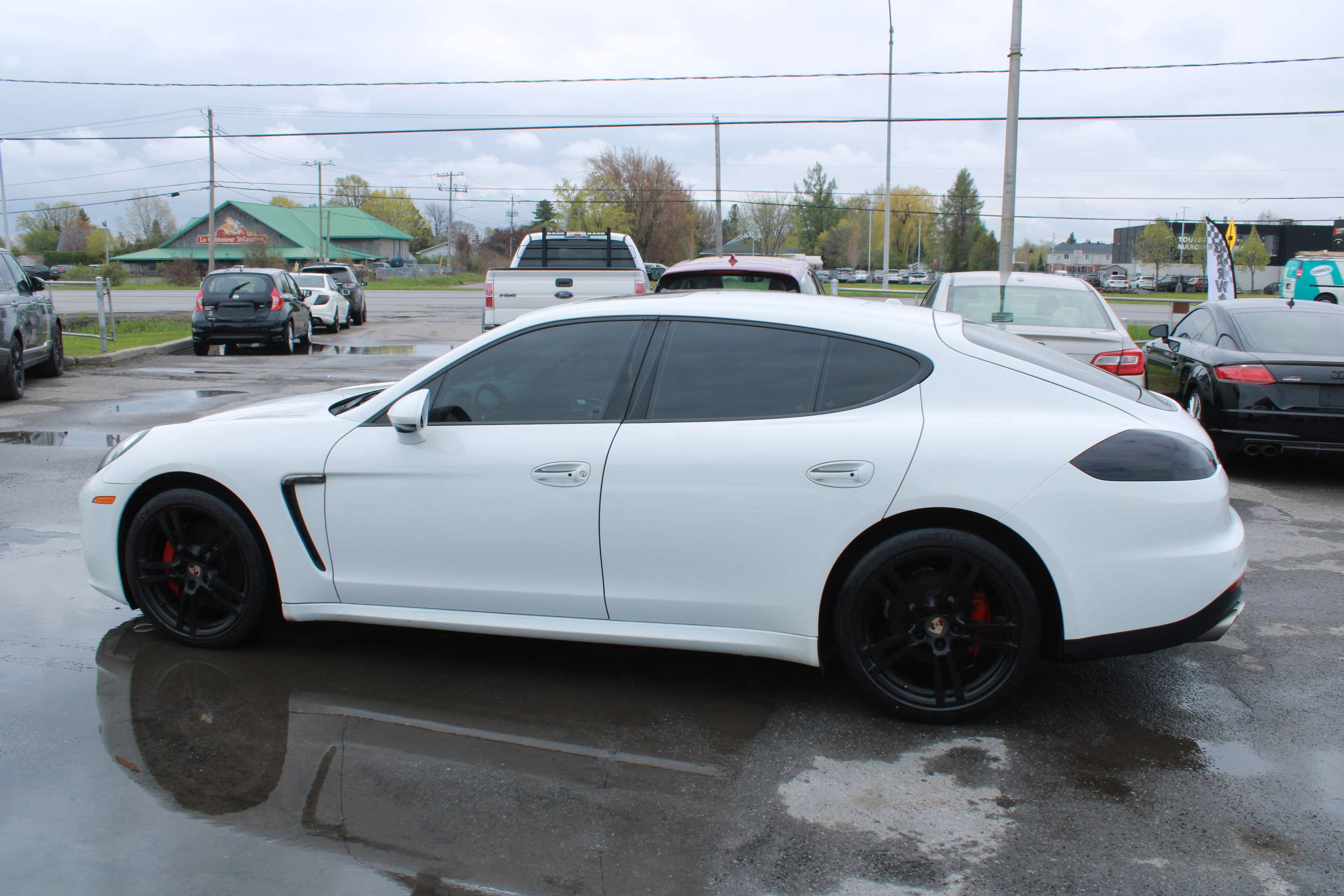 2014 Porsche Panamera 4S - Image 3