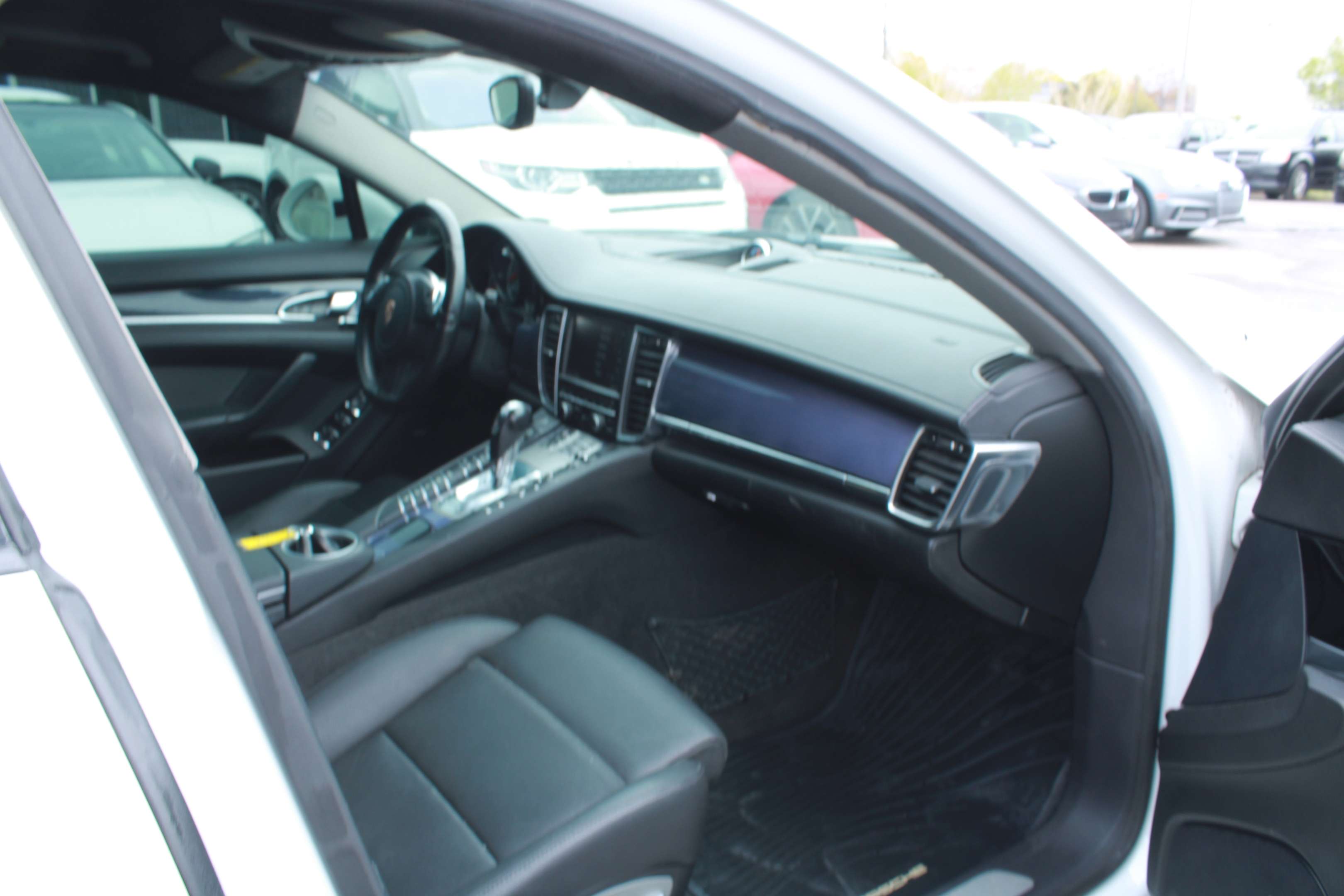 2014 Porsche Panamera 4S - Image 14