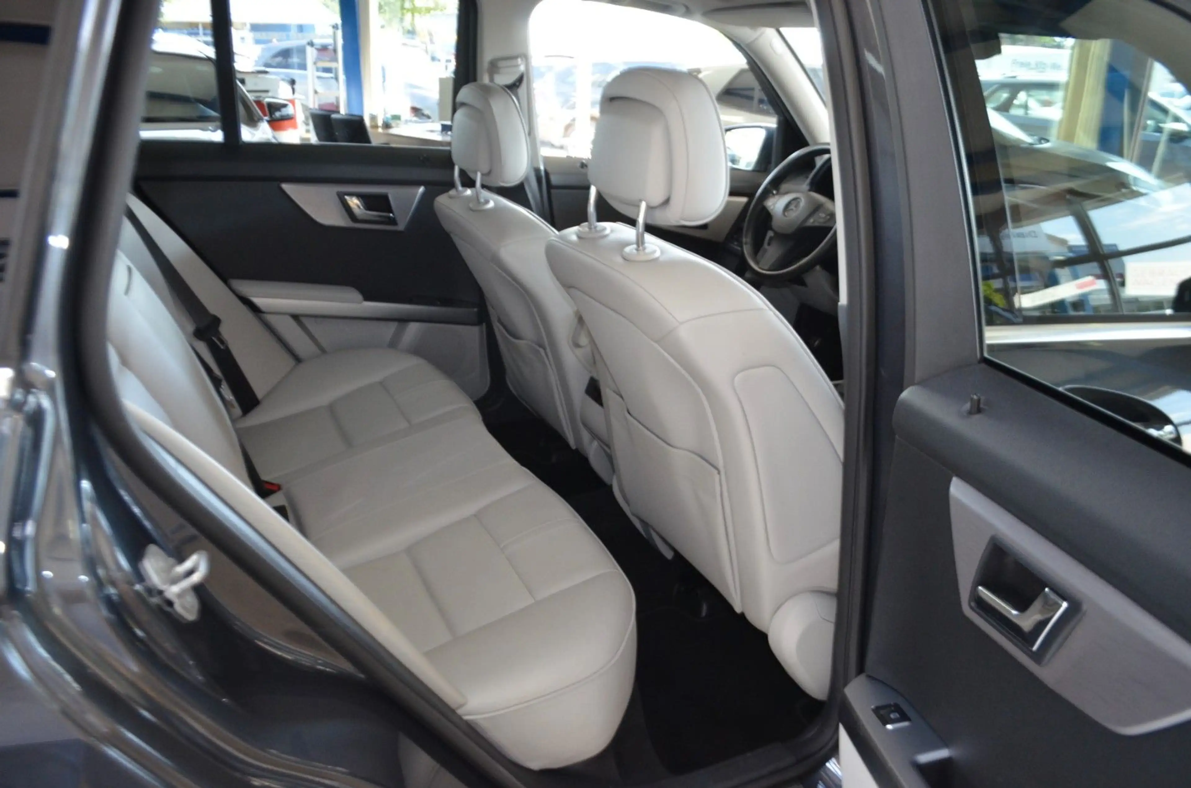 Mercedes-Benz GLK 350 CDI 4Matic XENON / NAVI / LEDER / PANO — photo 7