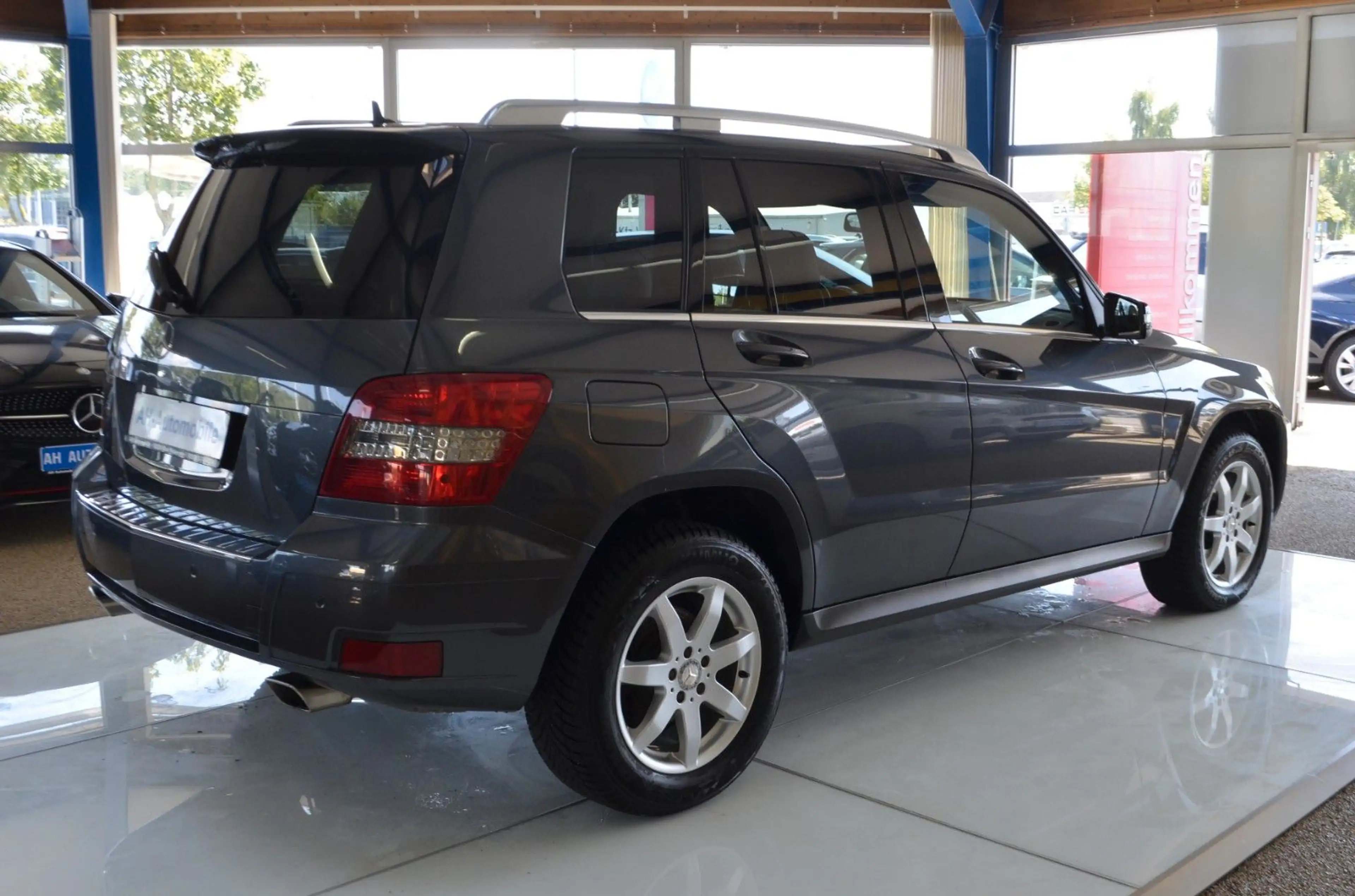 Mercedes-Benz GLK 350 CDI 4Matic XENON / NAVI / LEDER / PANO — photo 4
