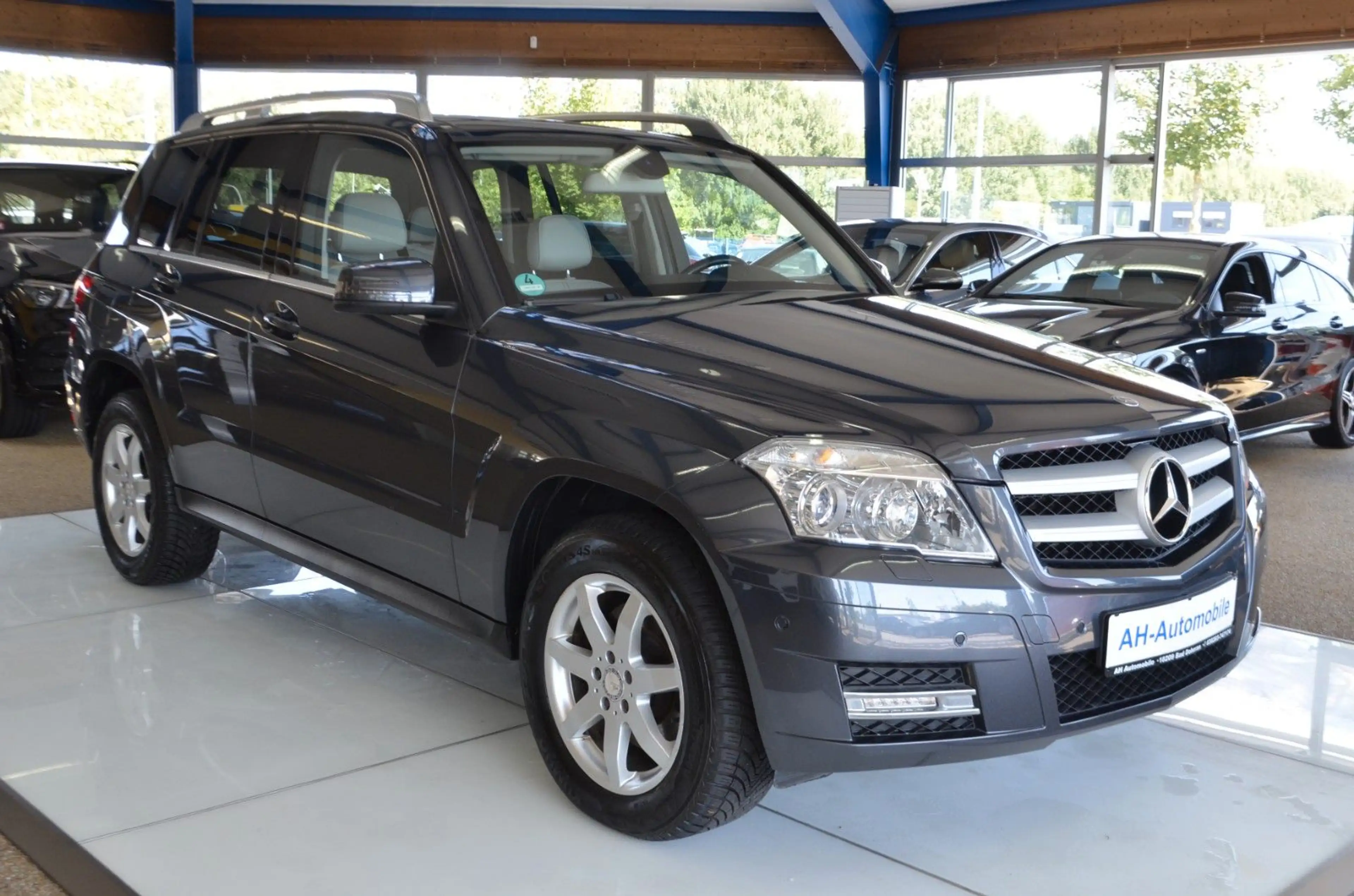 Mercedes-Benz GLK 350 CDI 4Matic XENON / NAVI / LEDER / PANO — photo 2