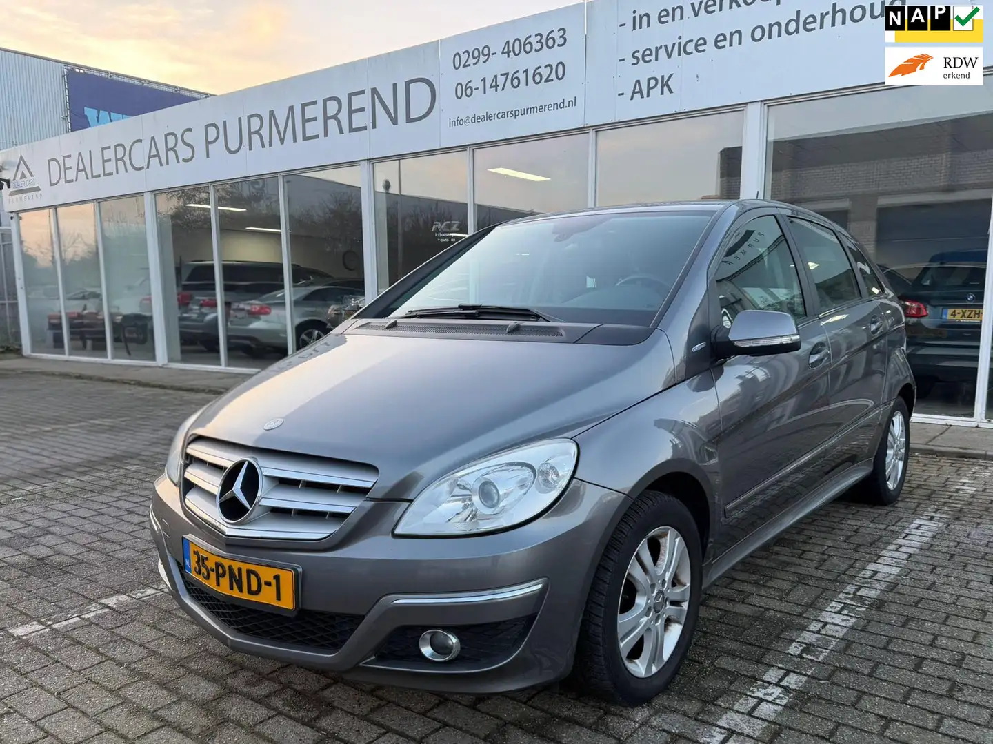 Mercedes-Benz B 160 BlueEFFICIENCY Business Class Grau - 1