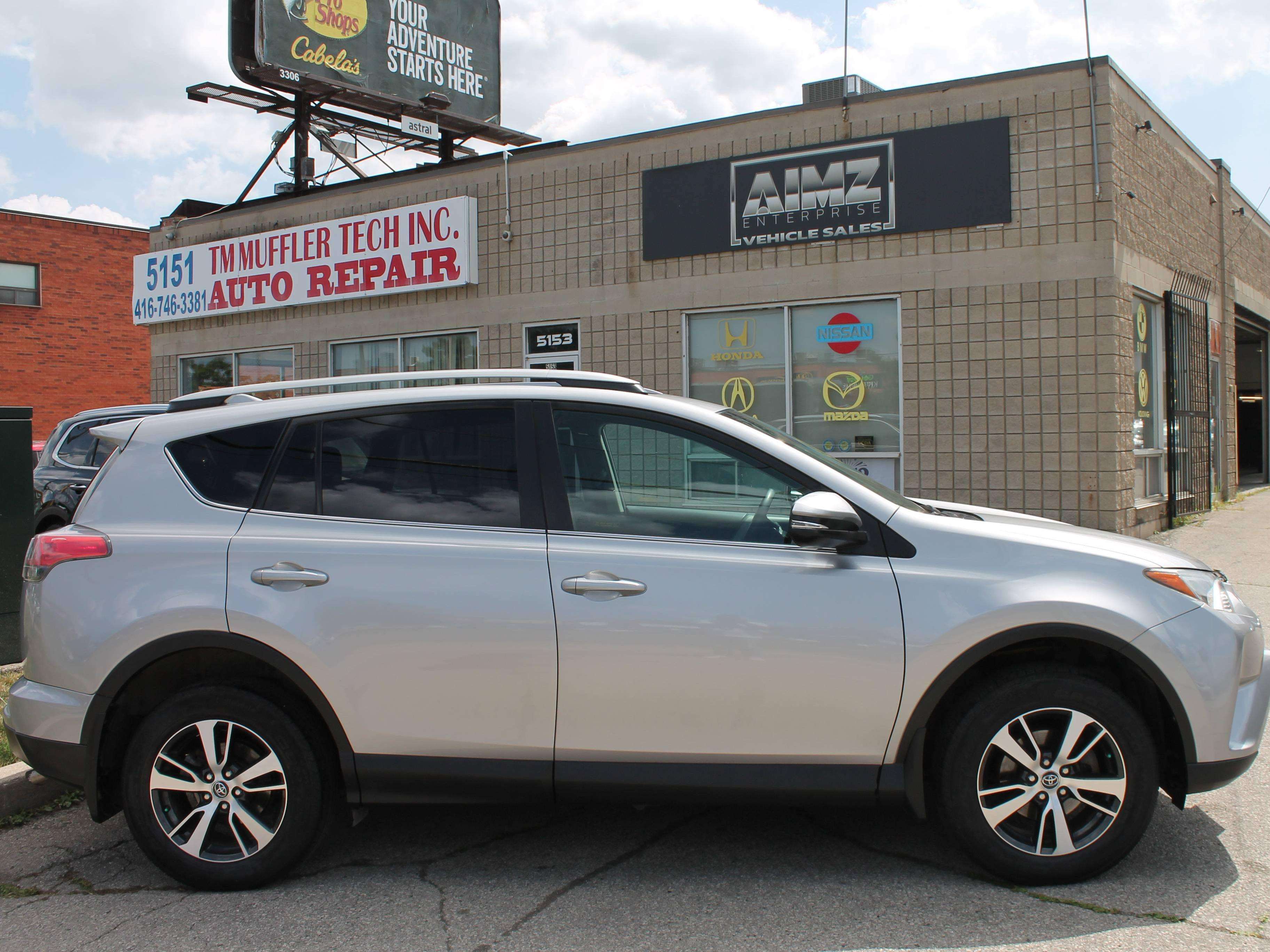 2017 Toyota RAV4 XLE — снимка 1