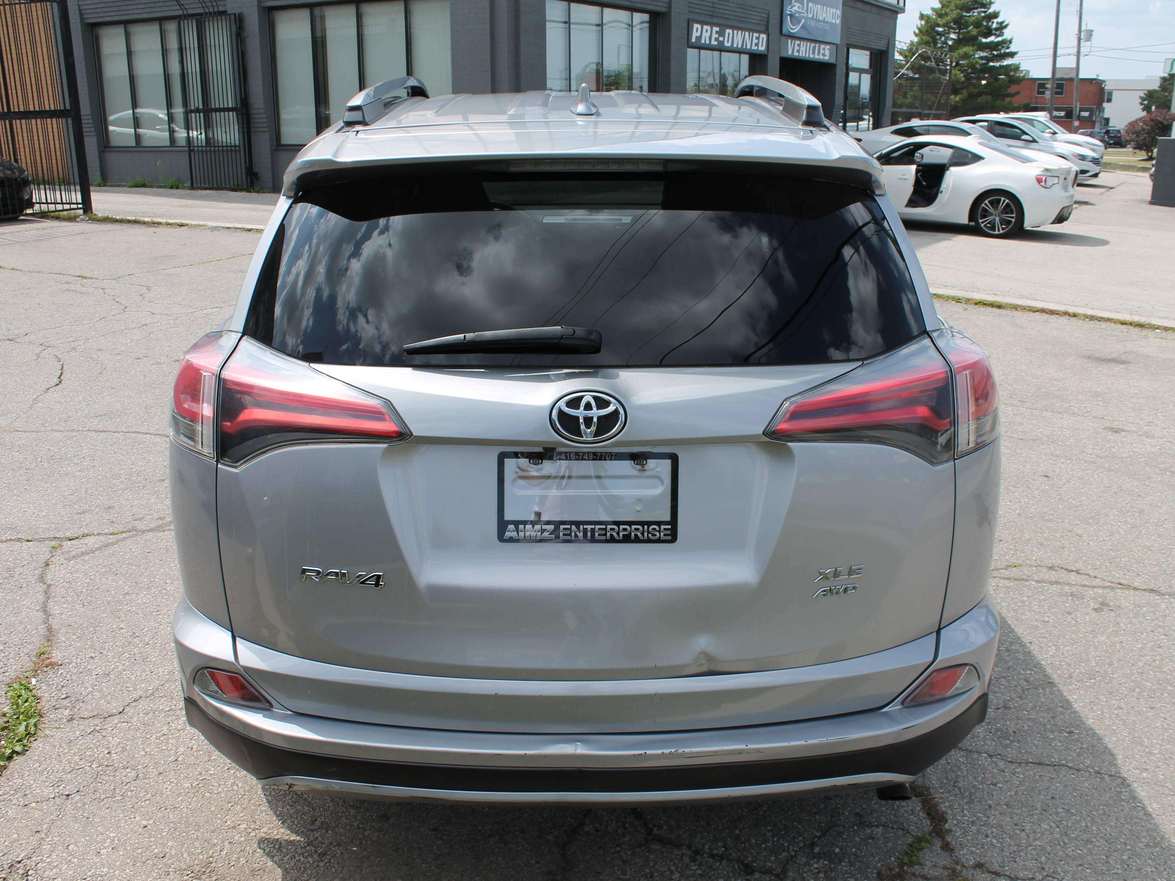 2017 Toyota RAV4 XLE — снимка 1