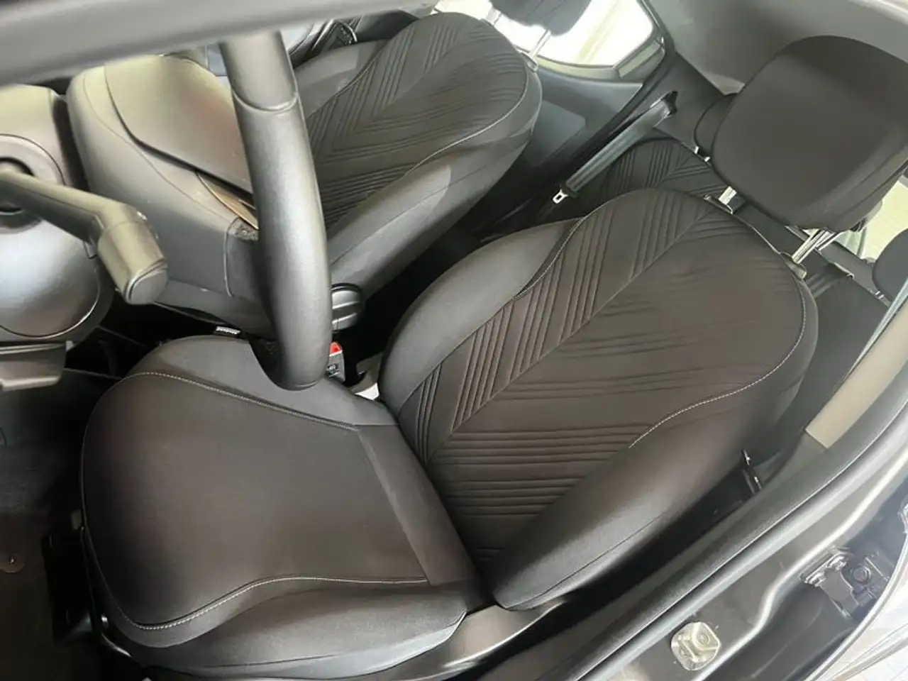 Lancia Ypsilon 2022 — фото 13