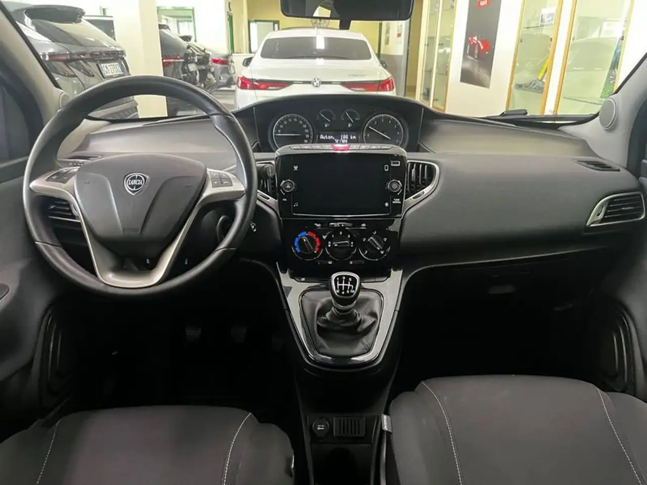 Lancia Ypsilon 2022 — фото 14