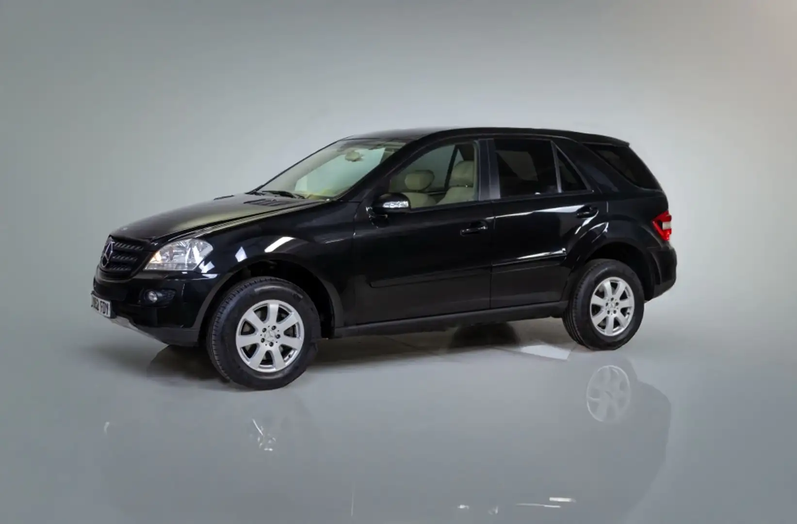 Mercedes-Benz ML 350 Aut. Noir - 1