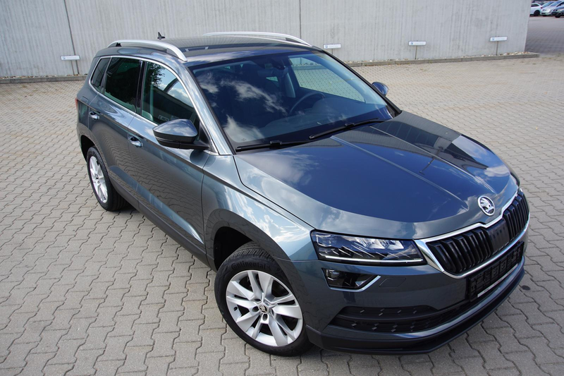 Skoda Karoq 1.5TSI Style DSG Navi AHK Kamera ACC 1.Hd* — photo 8