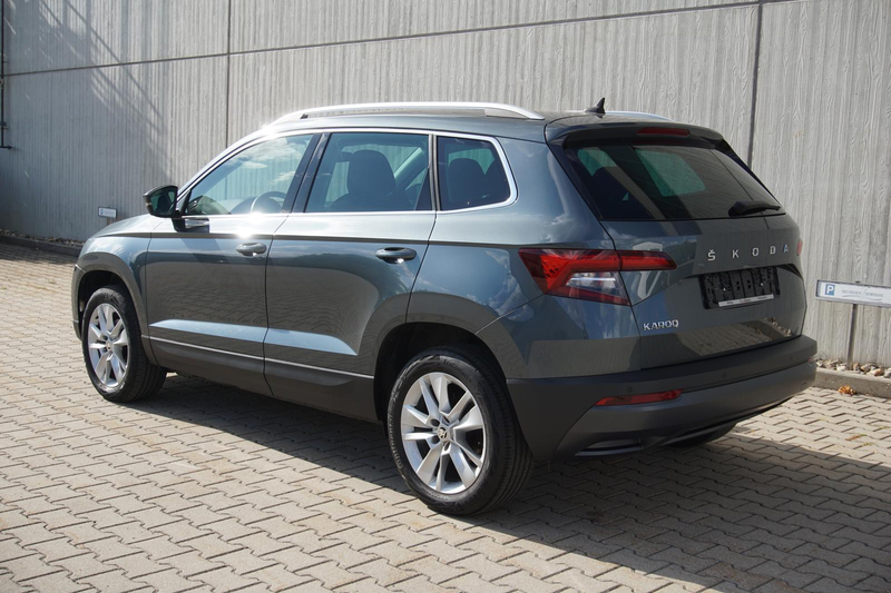 Skoda Karoq 1.5TSI Style DSG Navi AHK Kamera ACC 1.Hd* — photo 6