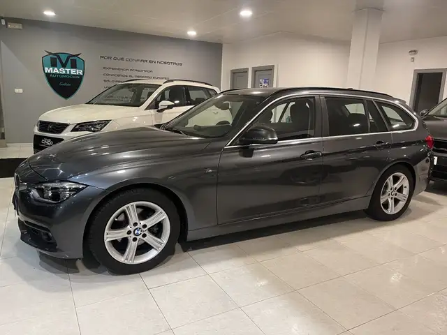 BMW 320 320d EfficientDynamics Ed. Essential Plus Ed.