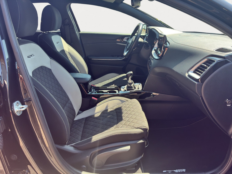 Kia ProCeed / pro_cee'd — photo 11