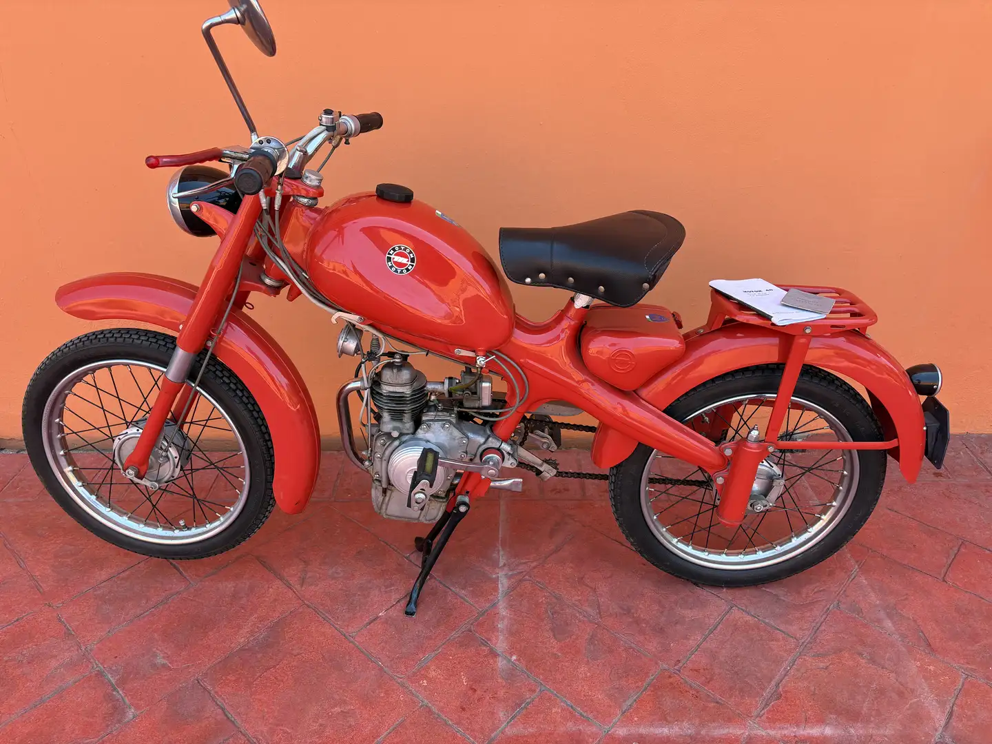 Motom 48 Rojo - 1