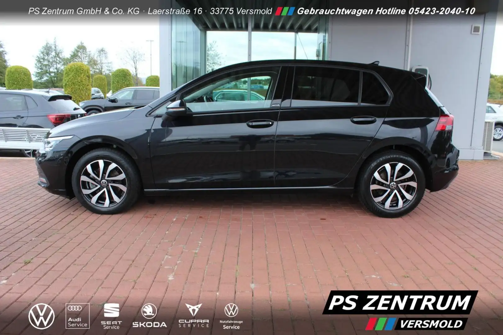 Volkswagen Golf VIII 2.0 TDI DSG Active AHK RFK ACC NAVI LED Schwarz - 2