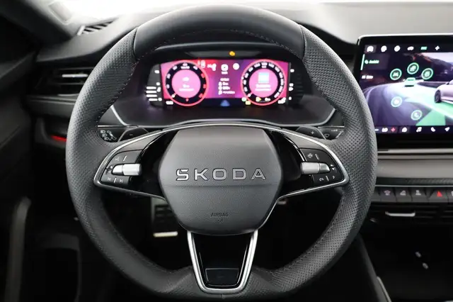 Skoda Octavia view 5