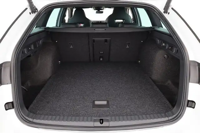 Skoda Octavia view 12