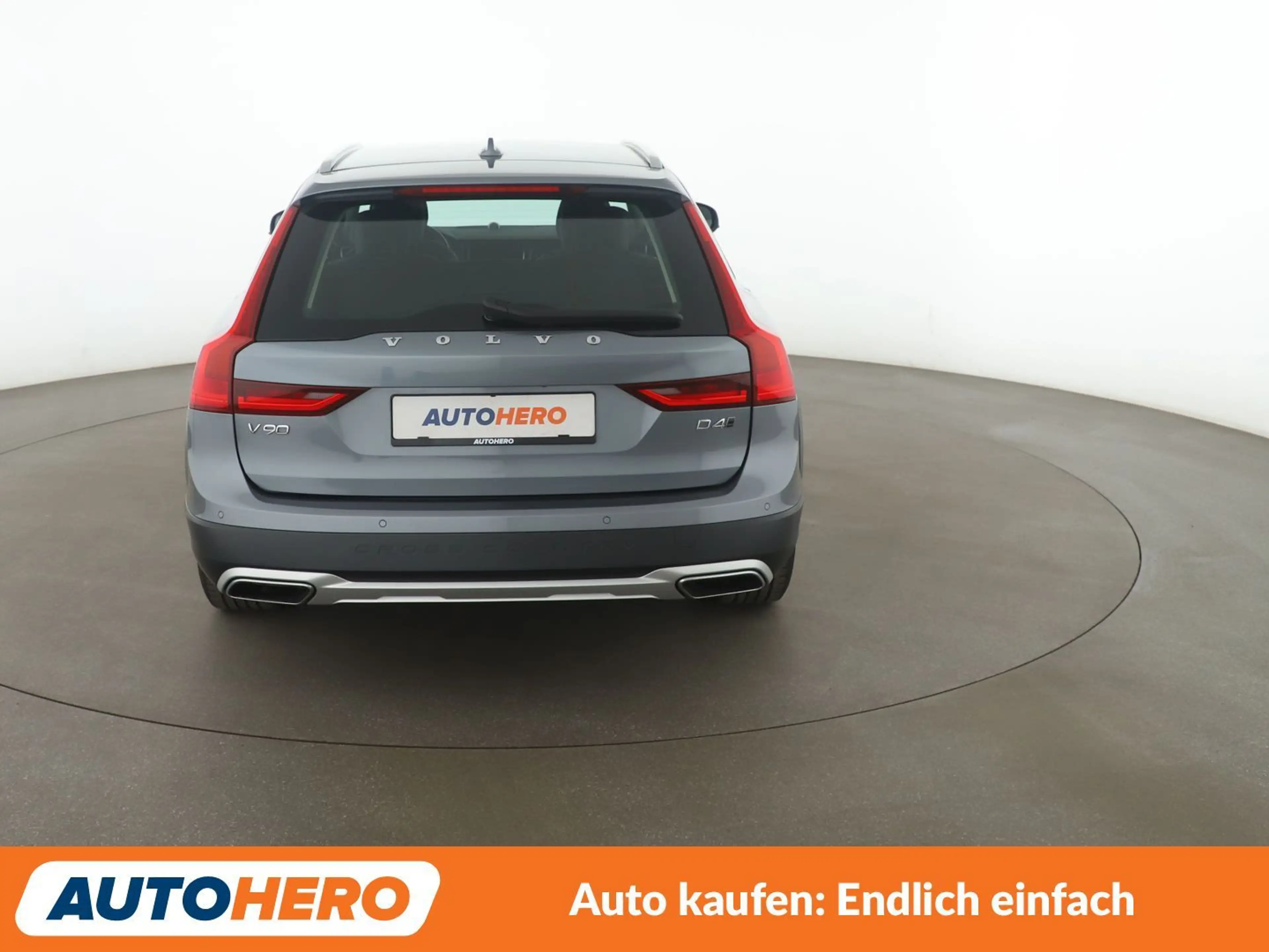 Volvo V90 Cross Country 2.0 D4 AWD Aut.*360CAM*B&W*ACC*LED*NAVI*PDC* — photo 5