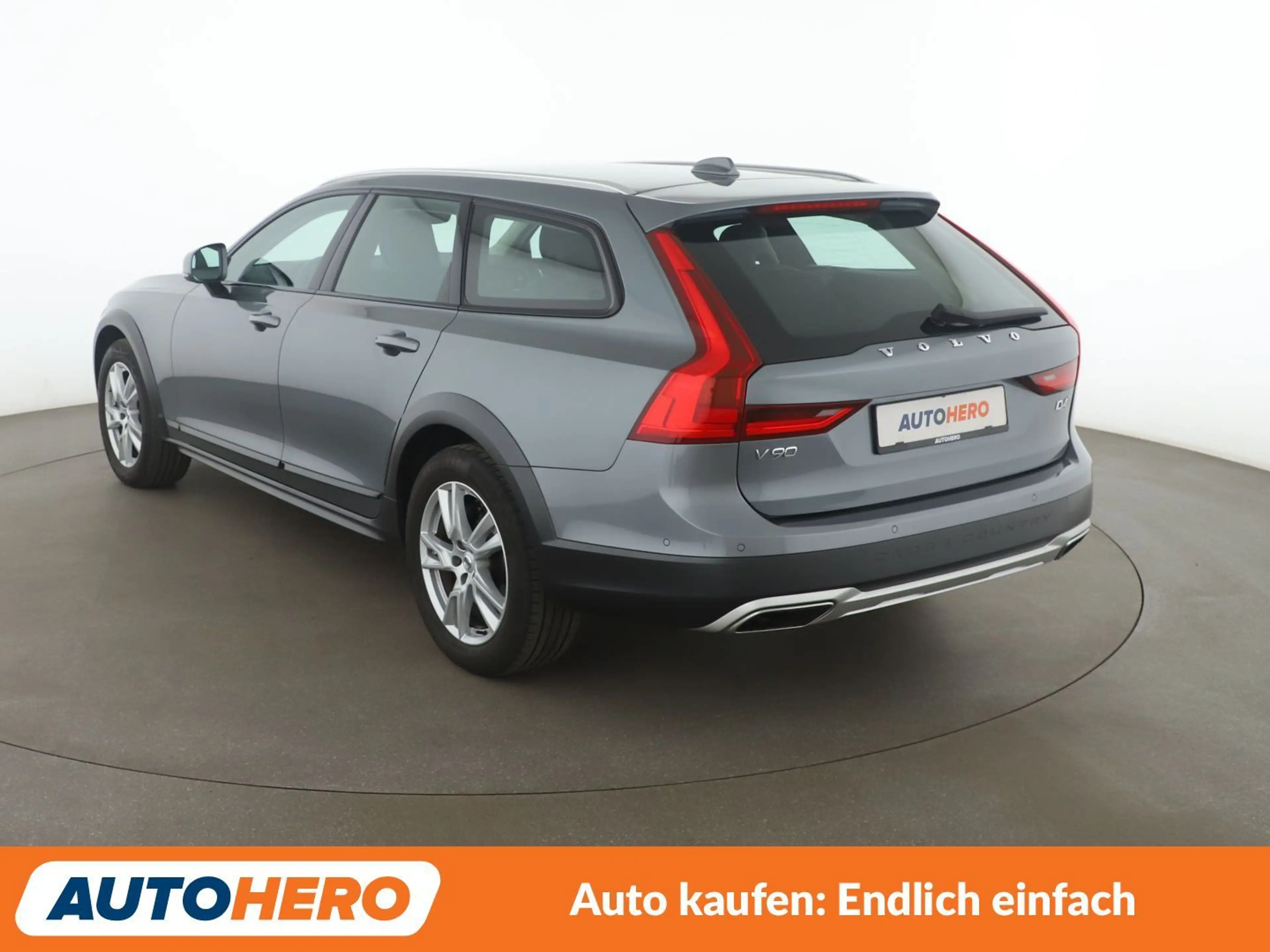 Volvo V90 Cross Country 2.0 D4 AWD Aut.*360CAM*B&W*ACC*LED*NAVI*PDC* — photo 4