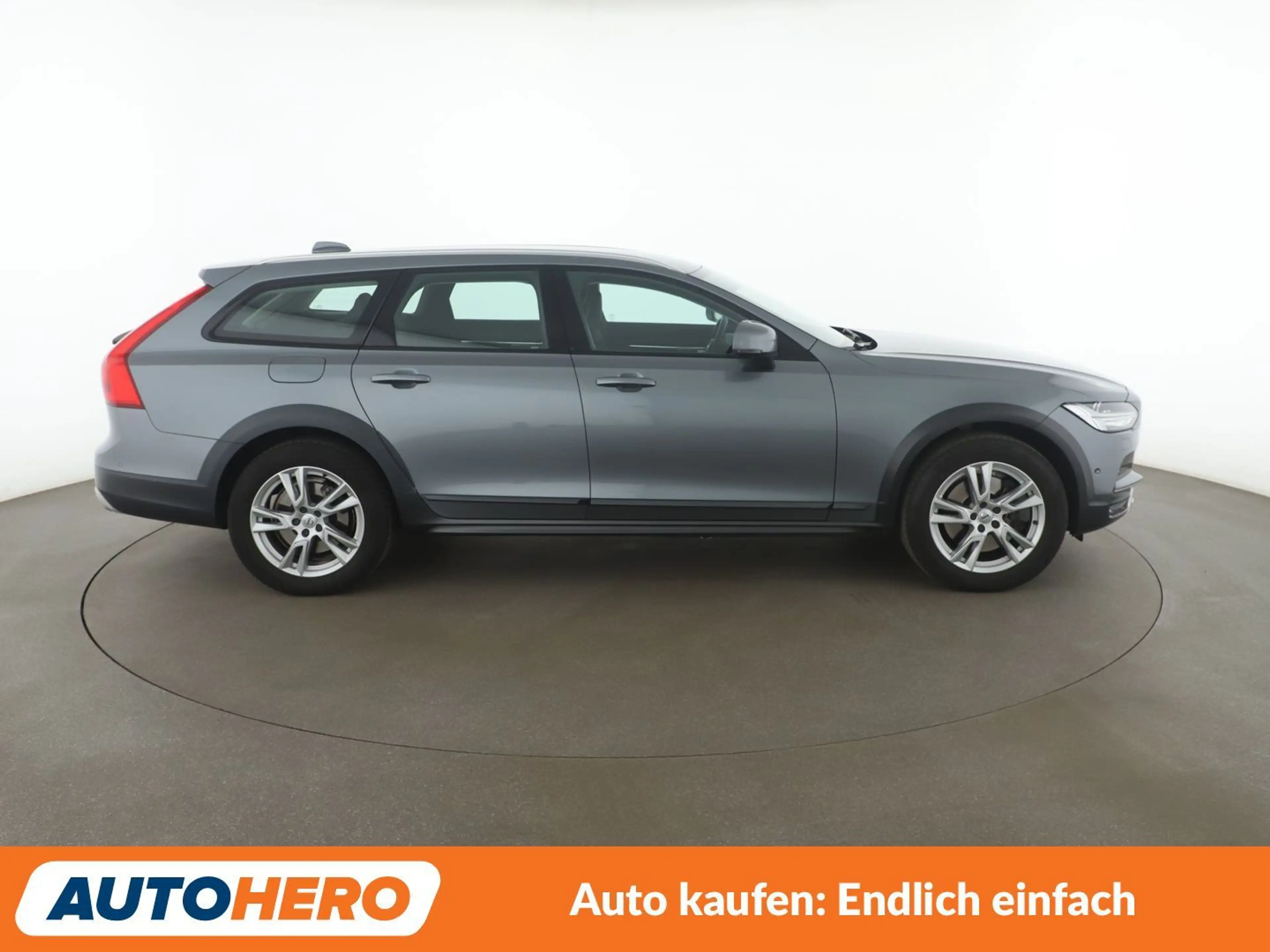 Volvo V90 Cross Country 2.0 D4 AWD Aut.*360CAM*B&W*ACC*LED*NAVI*PDC* — photo 7