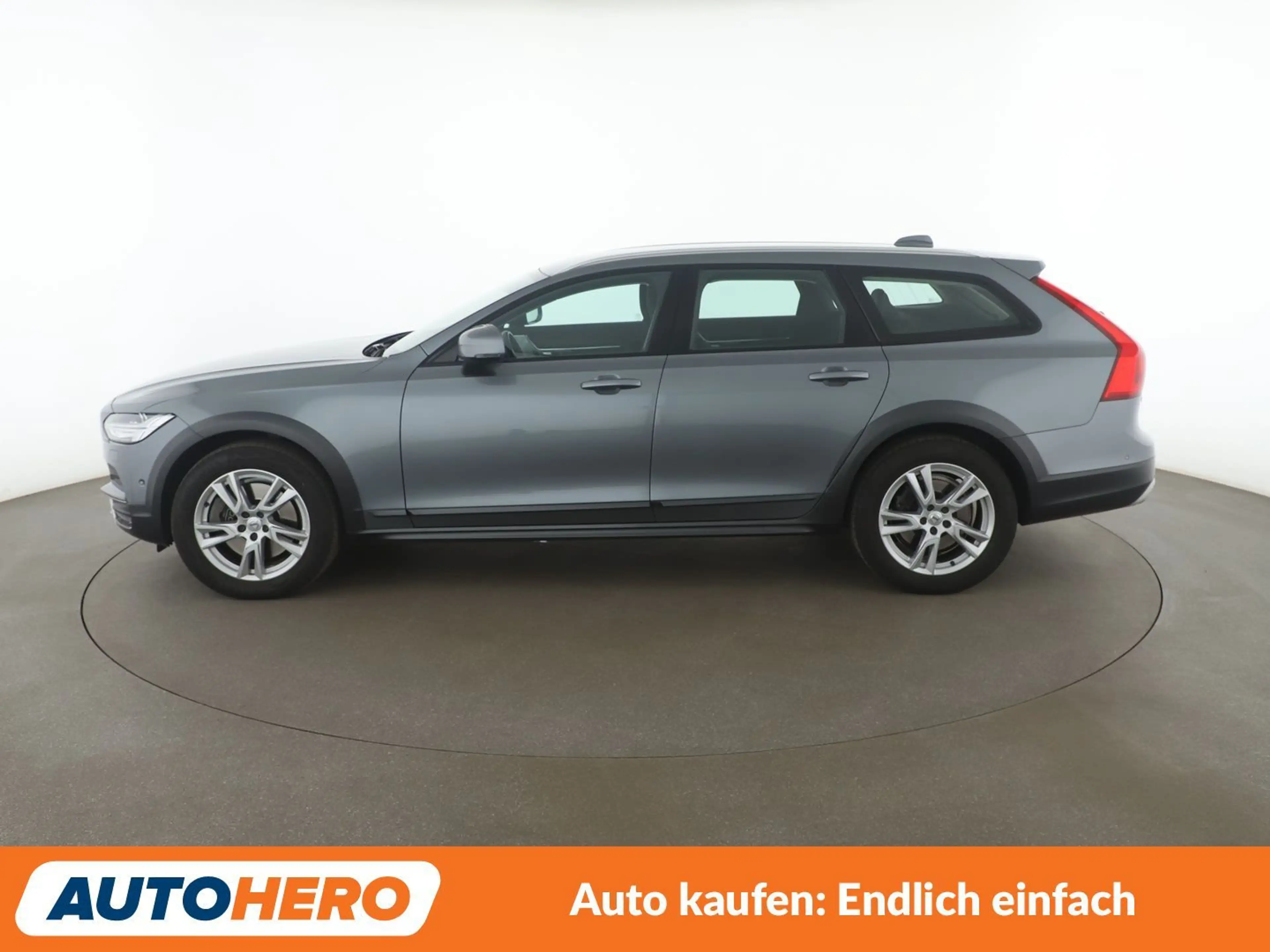 Volvo V90 Cross Country 2.0 D4 AWD Aut.*360CAM*B&W*ACC*LED*NAVI*PDC* — photo 3