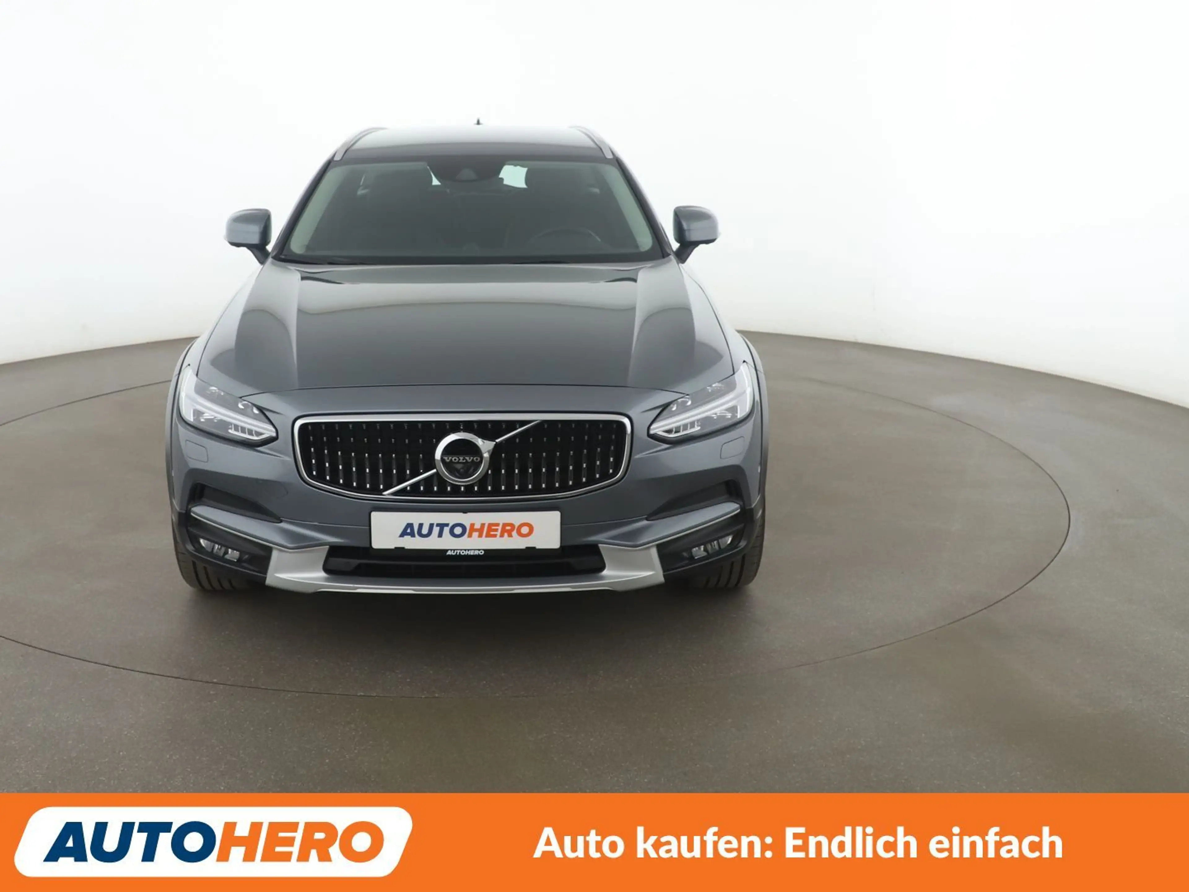 Volvo V90 Cross Country 2.0 D4 AWD Aut.*360CAM*B&W*ACC*LED*NAVI*PDC* — photo 9