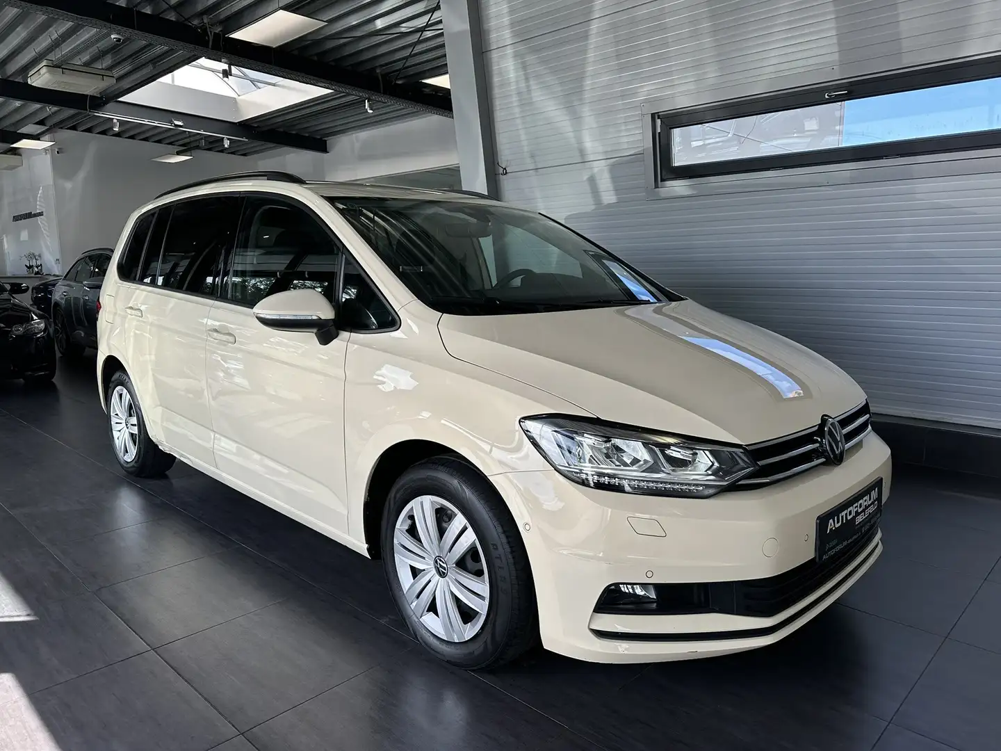 Volkswagen Touran 2.0 TDI DSG|7-Sitzer|LED|Navi|Totwinkel Beige - 1