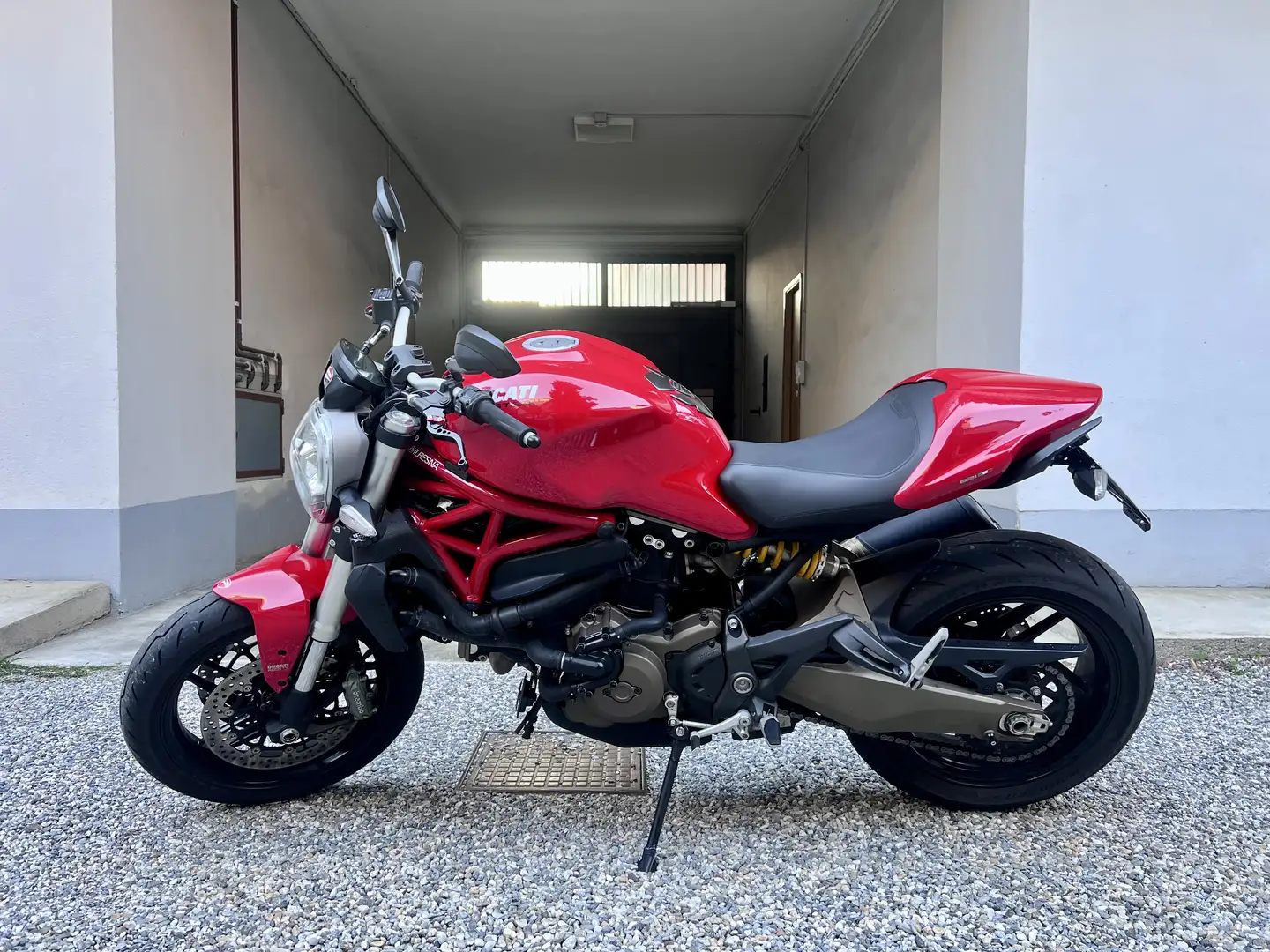 Ducati Monster 821 Ducati Monster 821 ABS MY15 Rosso - 1