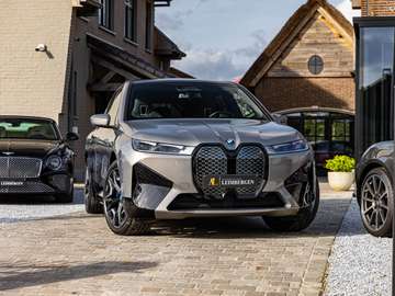 iX xDrive40/ Trekhaak / Sky Lounge / Head-Up / H/K