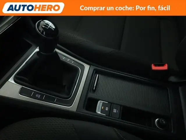 Volkswagen Golf view 26