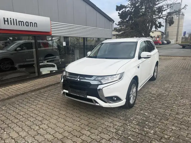 Mitsubishi Outlander PHEV Basis Spirit 4WD