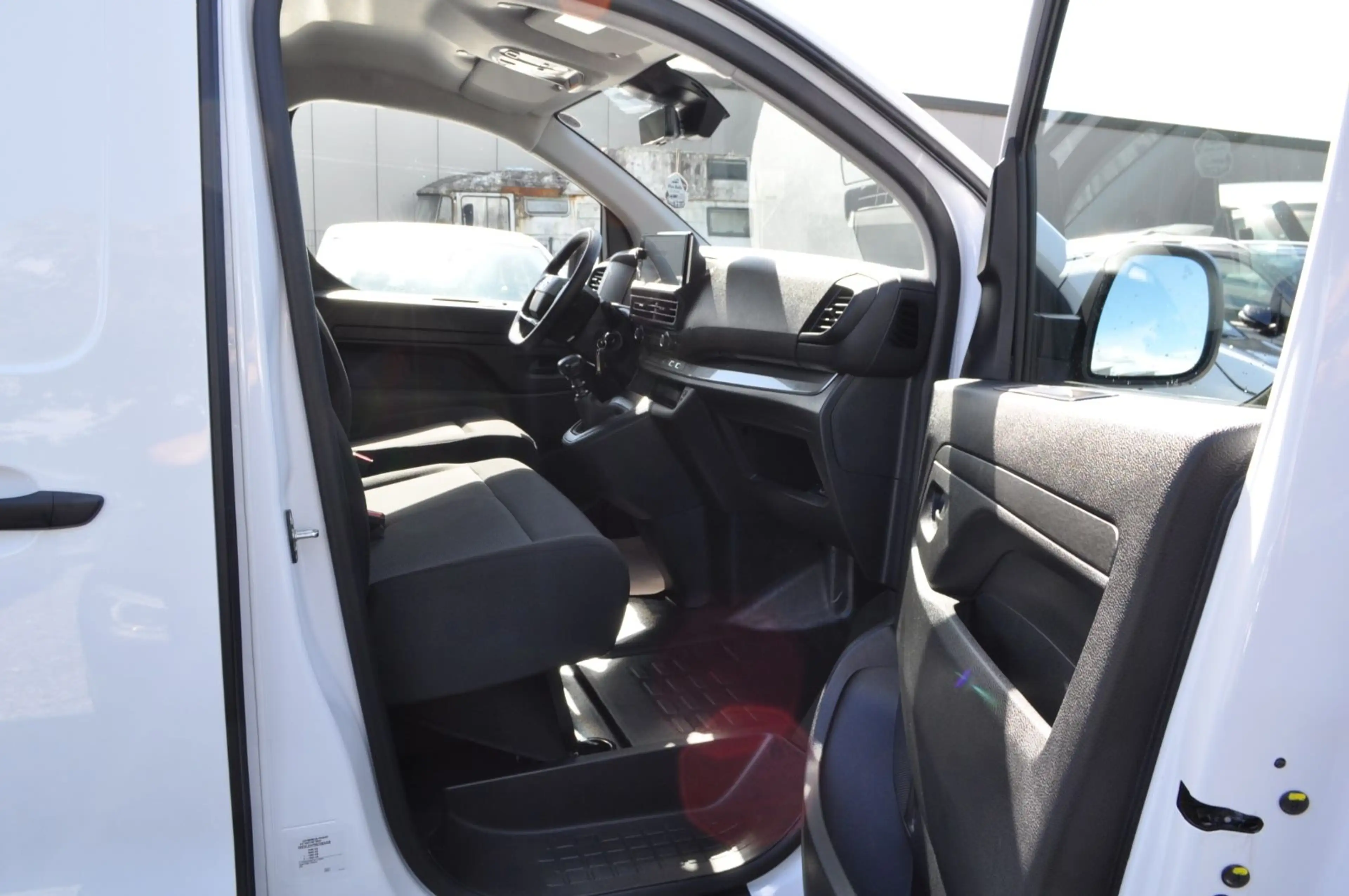 Opel Vivaro Kasten Basis XL /TÜV/AU NEU/SHZ/PDC/KLIMA — photo 8