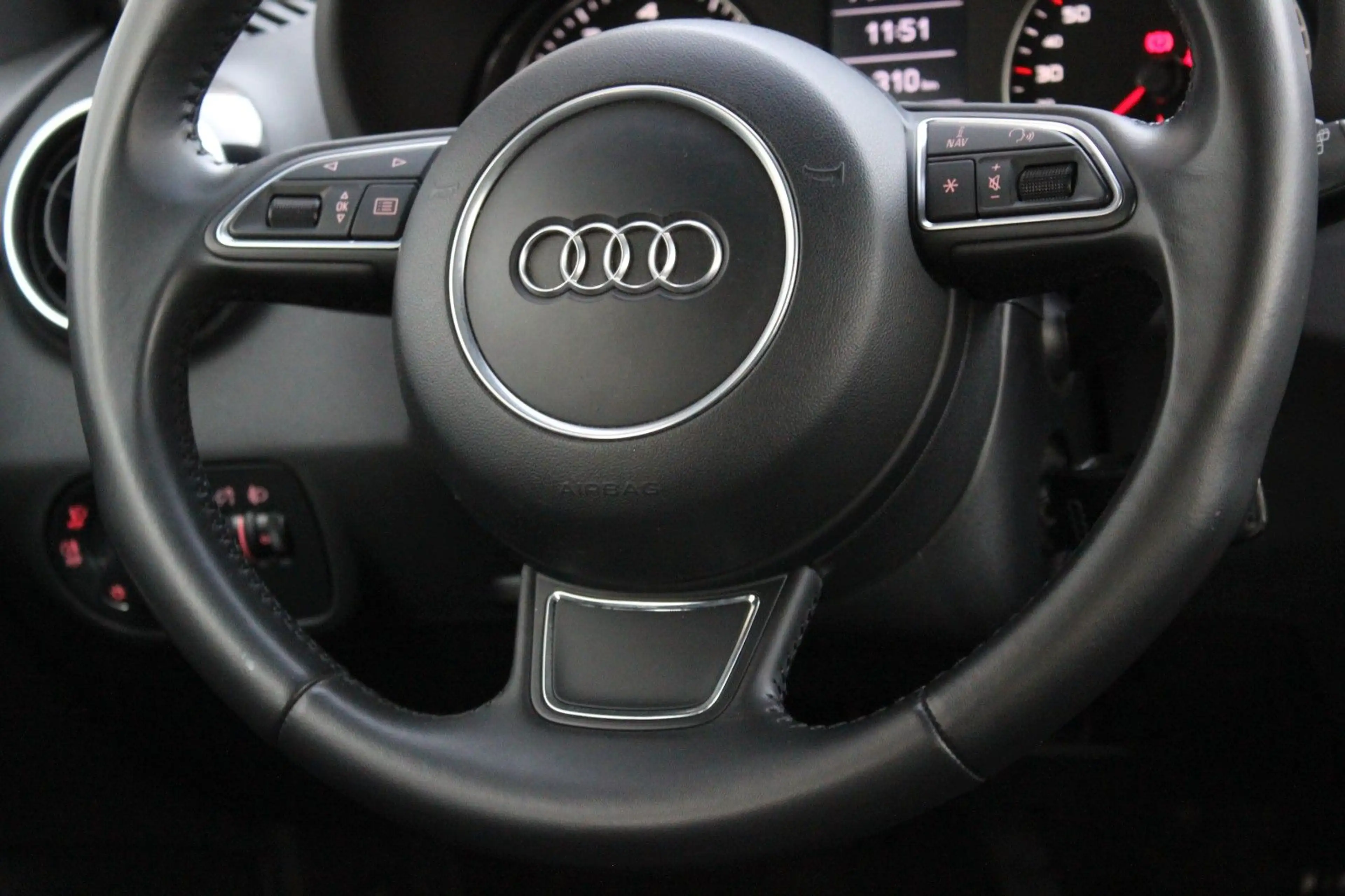 Audi A1 Sportback 1.4 TFSI Ambit. | Klimaauto. | SHZ — photo 13