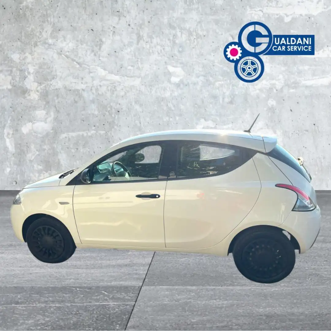 Lancia Ypsilon Ypsilon 1.0 FireFly 5 porte S&S Hybrid Ecochic Si Bianco - 1