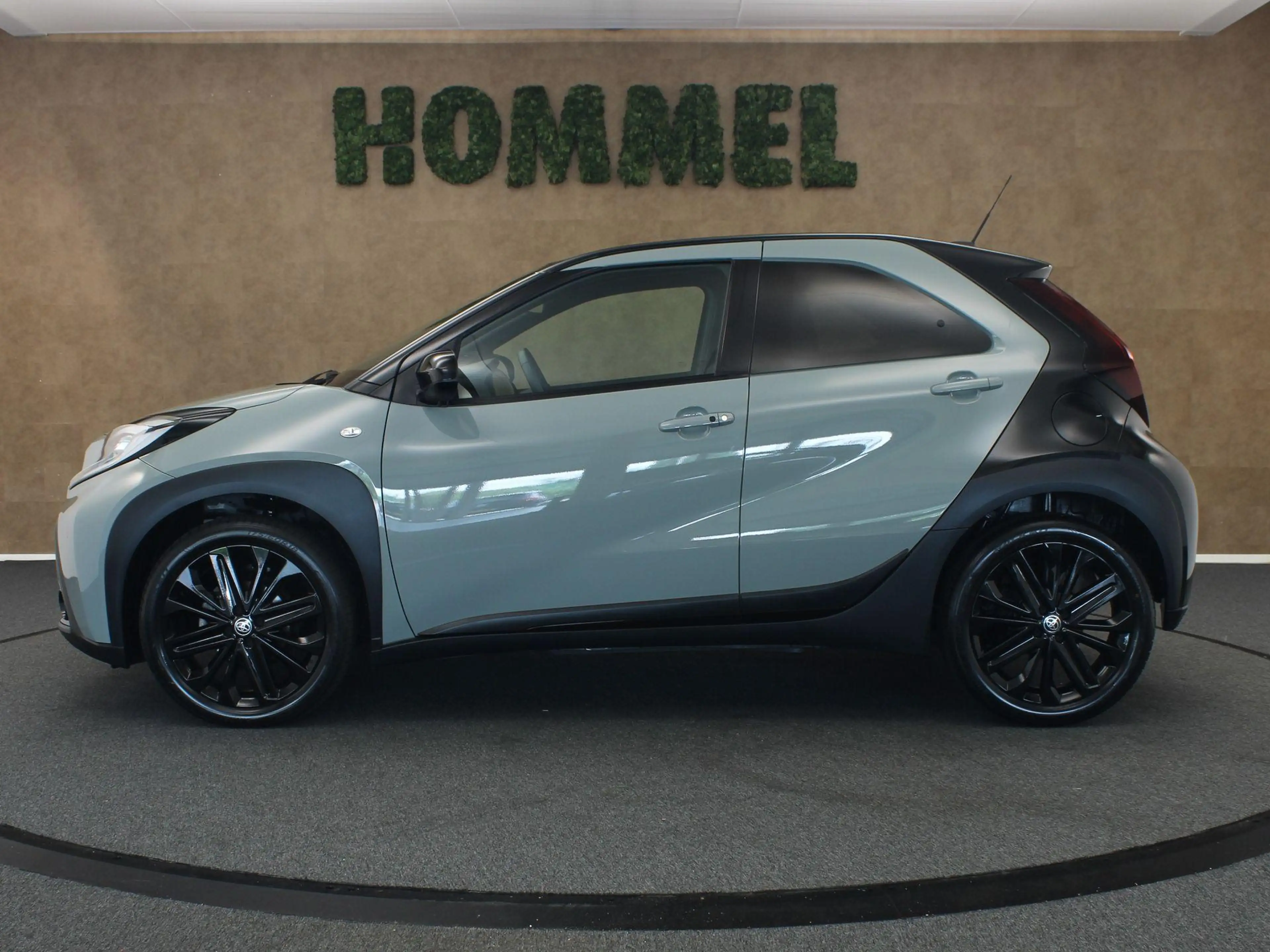 Toyota Aygo X 1.0 VVT-i S-CVT Premium ORIGINEEL NEDERLANDSE AUTO — photo 13