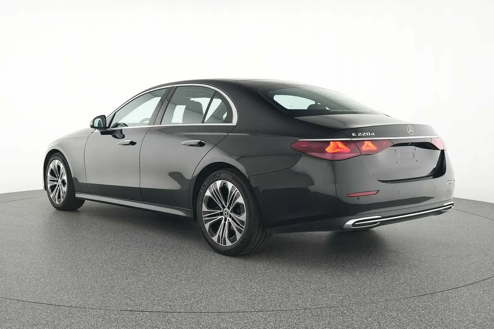 Mercedes-Benz E 220 d Berline Zwart - 2