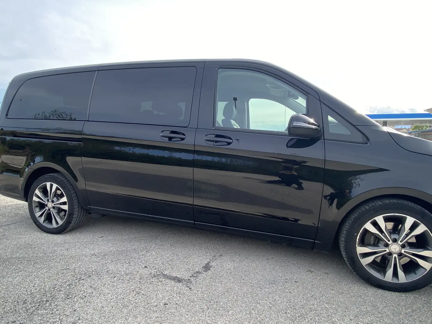 Mercedes-Benz V 220 - 1