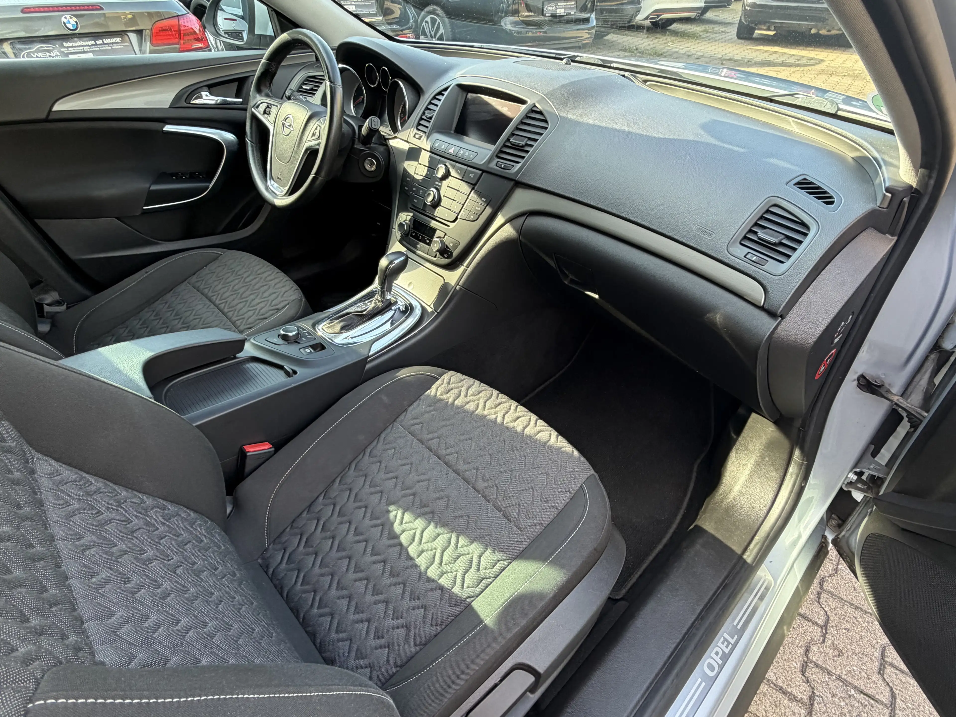 Opel Insignia Edition 2.0 CDTI Sports Tourer Automatik Top Gepfl — photo 15