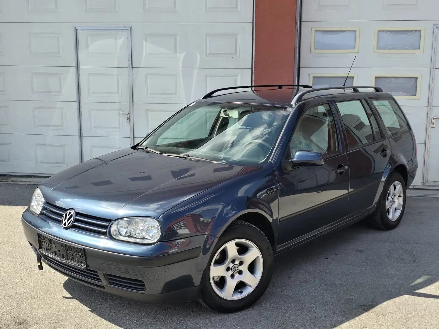 Volkswagen Golf Variant IV Highline 1,9 TDI 4Motion Blau - 1